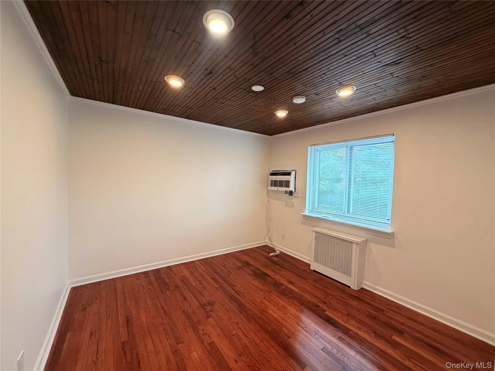 7231 Little Neck Parkway, New York, NY, 2 Bedrooms Bedrooms, 4 Rooms Rooms,1 BathroomBathrooms,Residential Lease,For Rent,Little Neck,0,1046165 7231 Little Neck Parkway, New York, NY, 2 Bedrooms Bedrooms, 4 Rooms Rooms,1 BathroomBathrooms,Residential Lease,For Rent,Little Neck,0,1046165