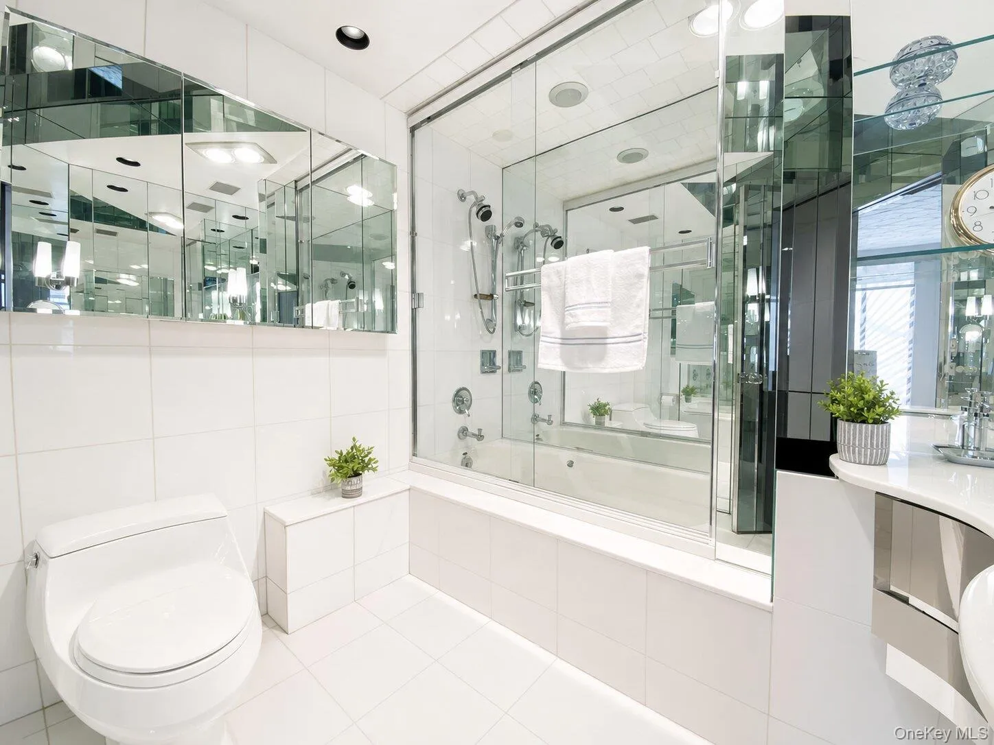 26910 Grand Central Parkway, New York, NY, 2 Bedrooms Bedrooms, 7 Rooms Rooms,3 BathroomsBathrooms,Residential,For Rent,Grand Central,0,1046170 26910 Grand Central Parkway, New York, NY, 2 Bedrooms Bedrooms, 7 Rooms Rooms,3 BathroomsBathrooms,Residential,For Rent,Grand Central,0,1046170
