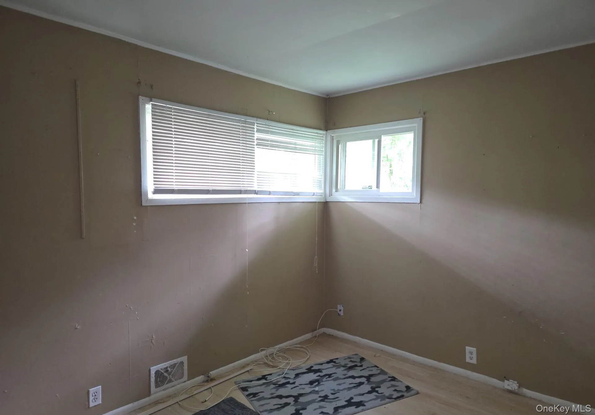 49 Wildwood Trail, Riverhead, NY, 3 Bedrooms Bedrooms, 6 Rooms Rooms,1 BathroomBathrooms,Residential,For Rent,Wildwood,0,1046171 49 Wildwood Trail, Riverhead, NY, 3 Bedrooms Bedrooms, 6 Rooms Rooms,1 BathroomBathrooms,Residential,For Rent,Wildwood,0,1046171