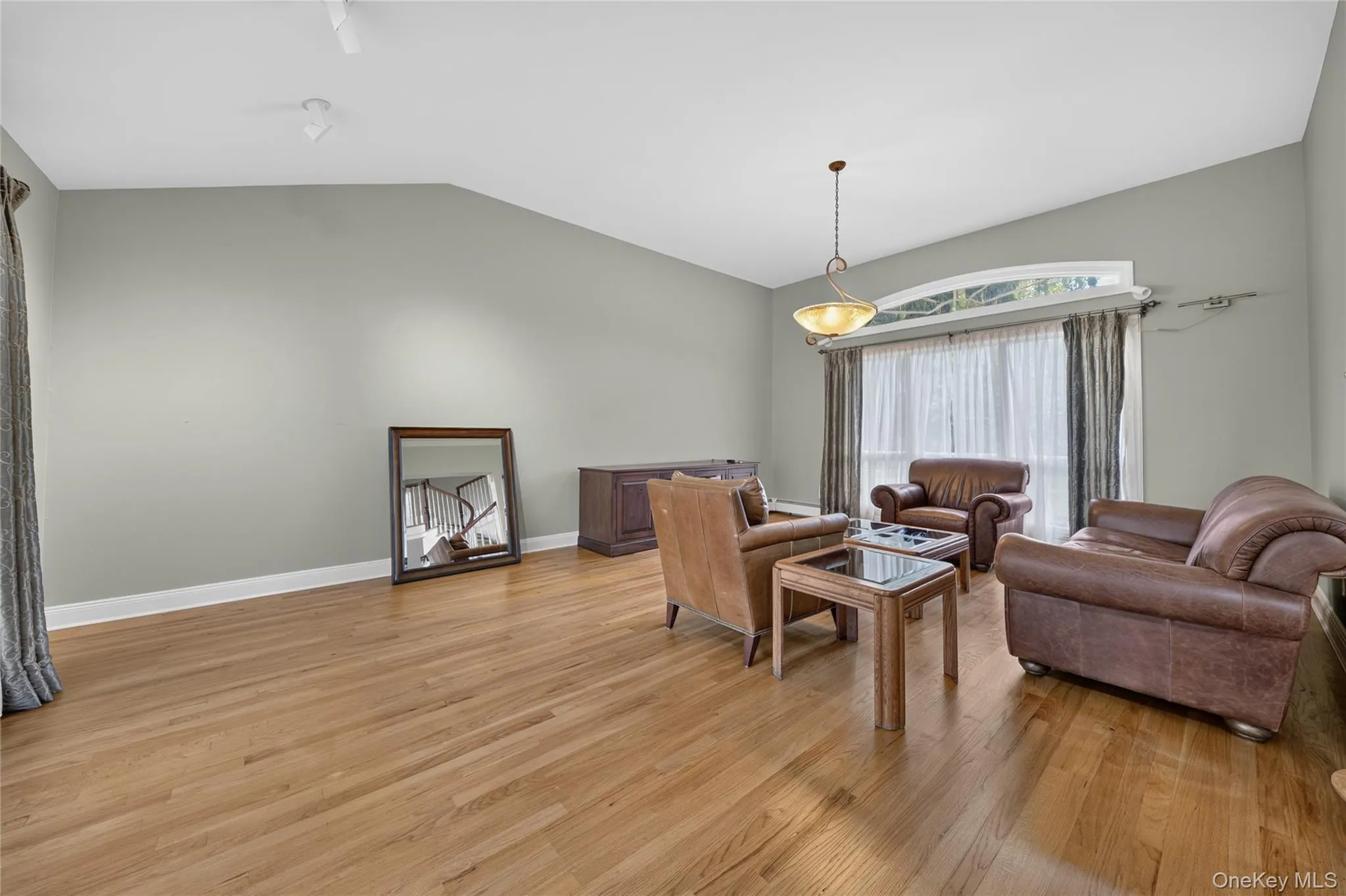 3 Pond Ridge Road, Oyster Bay, NY, 4 Bedrooms Bedrooms, 7 Rooms Rooms,3 BathroomsBathrooms,Residential Lease,For Rent,Pond Ridge,0,1046174 3 Pond Ridge Road, Oyster Bay, NY, 4 Bedrooms Bedrooms, 7 Rooms Rooms,3 BathroomsBathrooms,Residential Lease,For Rent,Pond Ridge,0,1046174