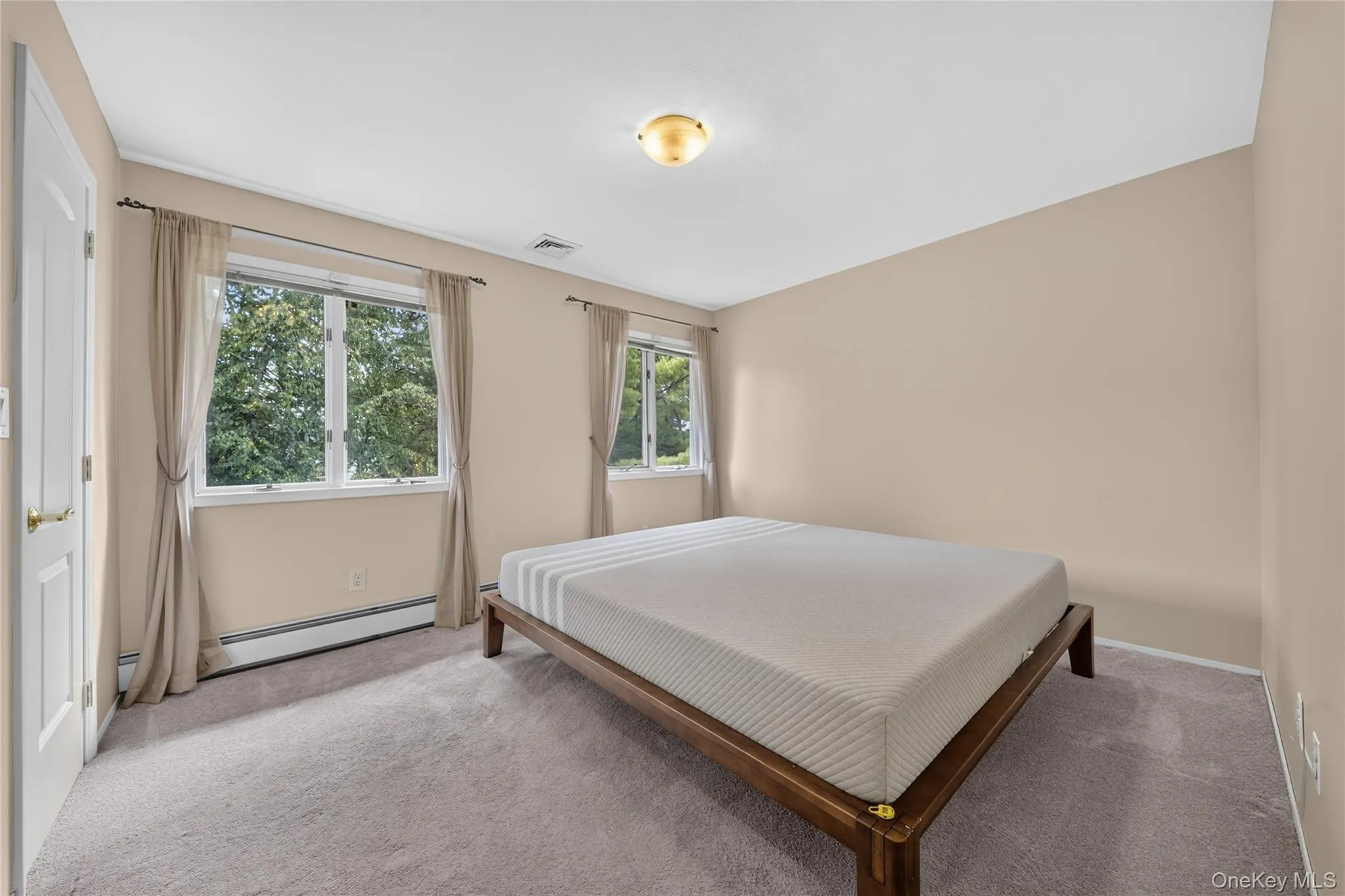 3 Pond Ridge Road, Oyster Bay, NY, 4 Bedrooms Bedrooms, 7 Rooms Rooms,3 BathroomsBathrooms,Residential Lease,For Rent,Pond Ridge,0,1046174 3 Pond Ridge Road, Oyster Bay, NY, 4 Bedrooms Bedrooms, 7 Rooms Rooms,3 BathroomsBathrooms,Residential Lease,For Rent,Pond Ridge,0,1046174