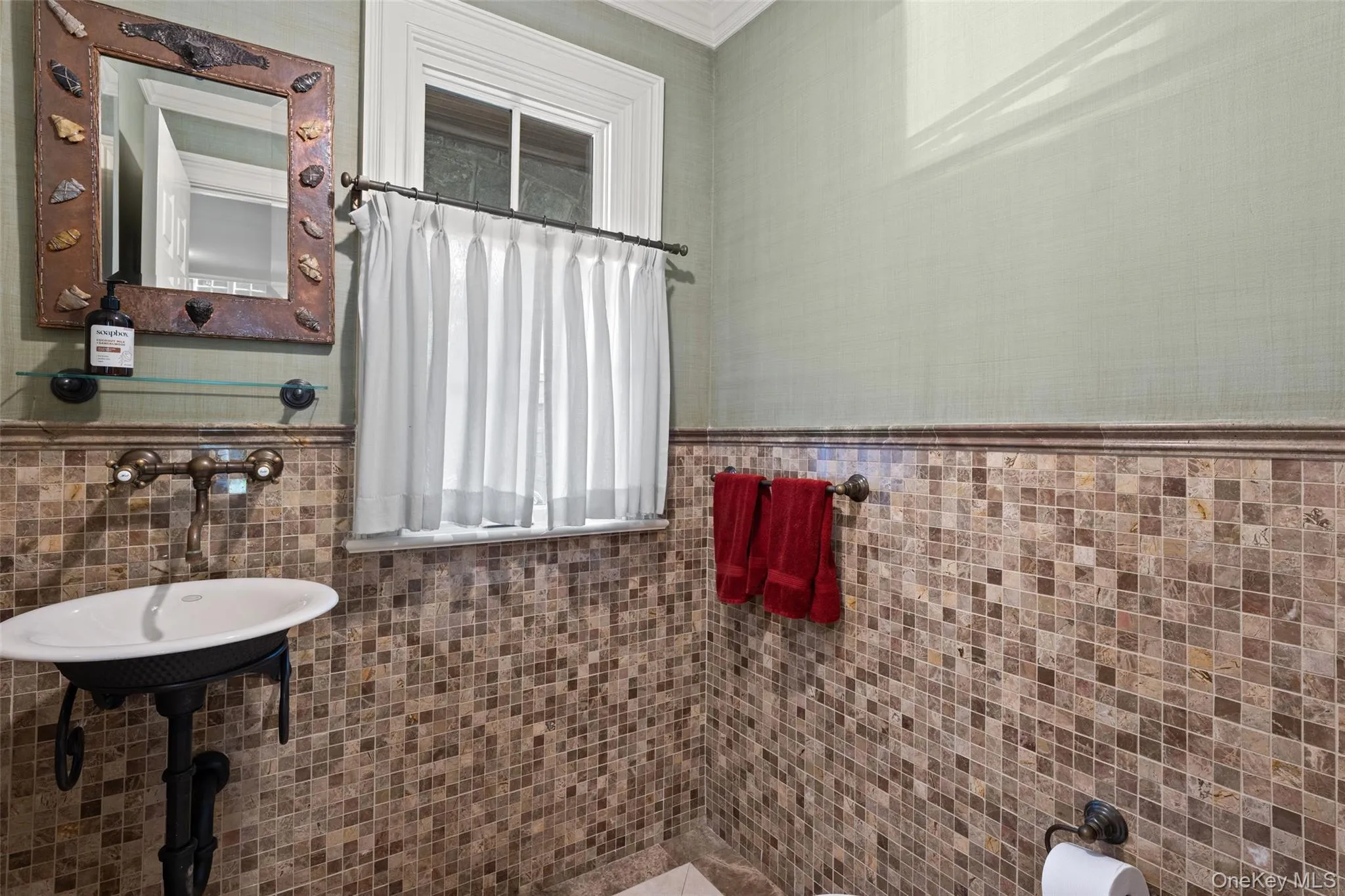 Powder room Powder room