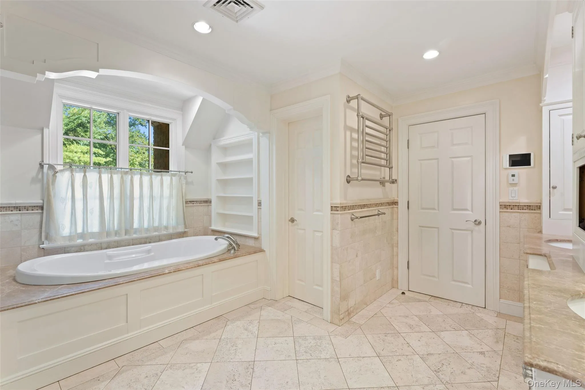 Primary Bath with jacuzi tub Primary Bath with jacuzi tub