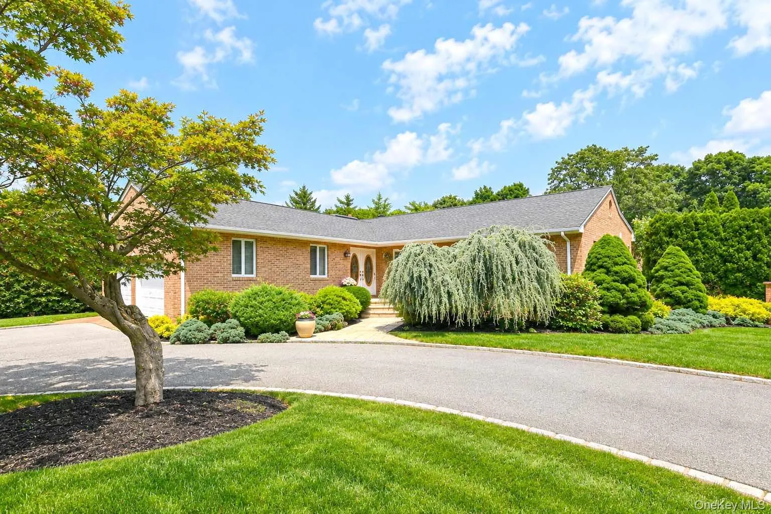 88 Dix Highway, Huntington, NY, 4 Bedrooms Bedrooms, 10 Rooms Rooms,3 BathroomsBathrooms,Residential,For Rent,Dix,0,1046178 88 Dix Highway, Huntington, NY, 4 Bedrooms Bedrooms, 10 Rooms Rooms,3 BathroomsBathrooms,Residential,For Rent,Dix,0,1046178