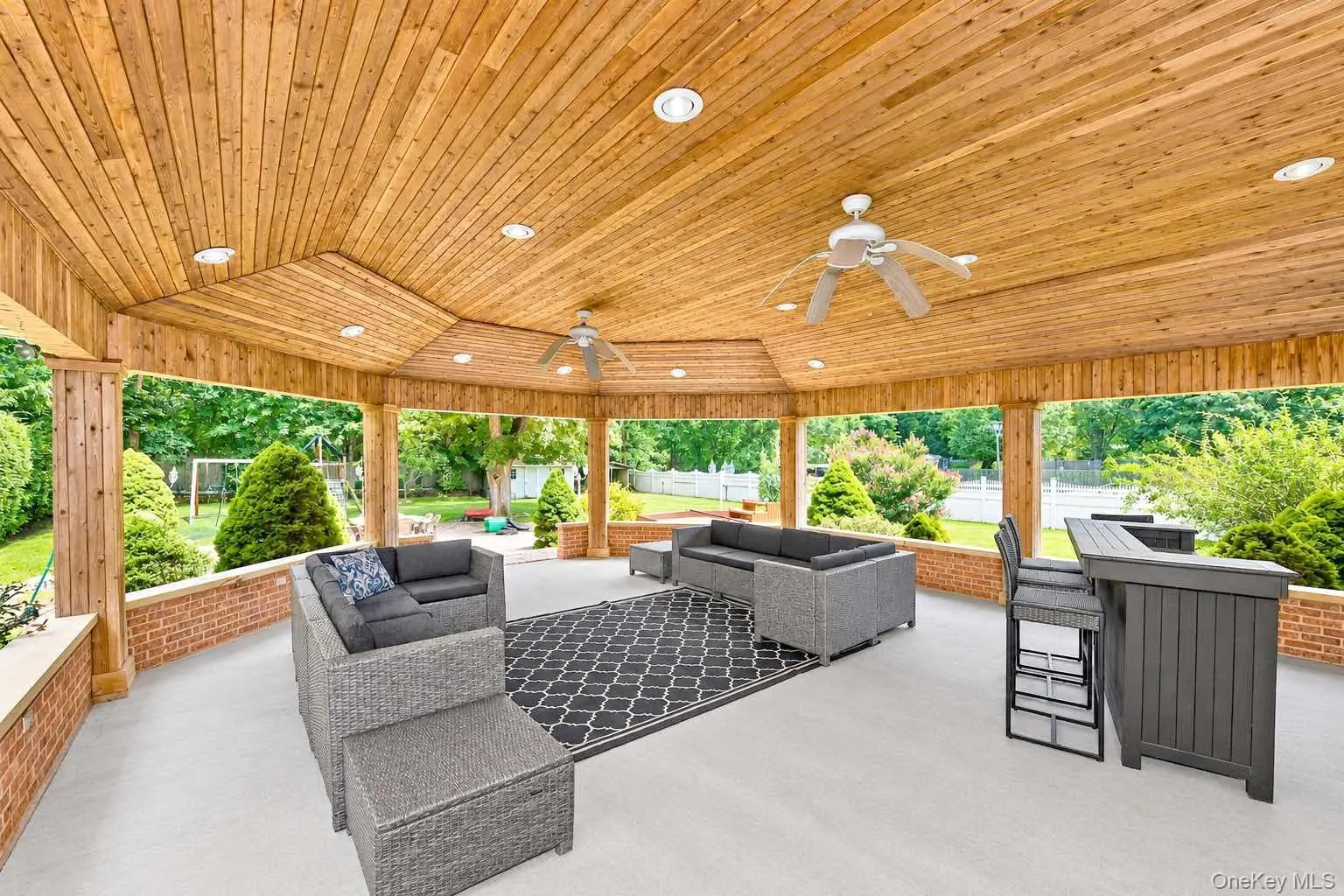 88 Dix Highway, Huntington, NY, 4 Bedrooms Bedrooms, 10 Rooms Rooms,3 BathroomsBathrooms,Residential,For Rent,Dix,0,1046178 88 Dix Highway, Huntington, NY, 4 Bedrooms Bedrooms, 10 Rooms Rooms,3 BathroomsBathrooms,Residential,For Rent,Dix,0,1046178