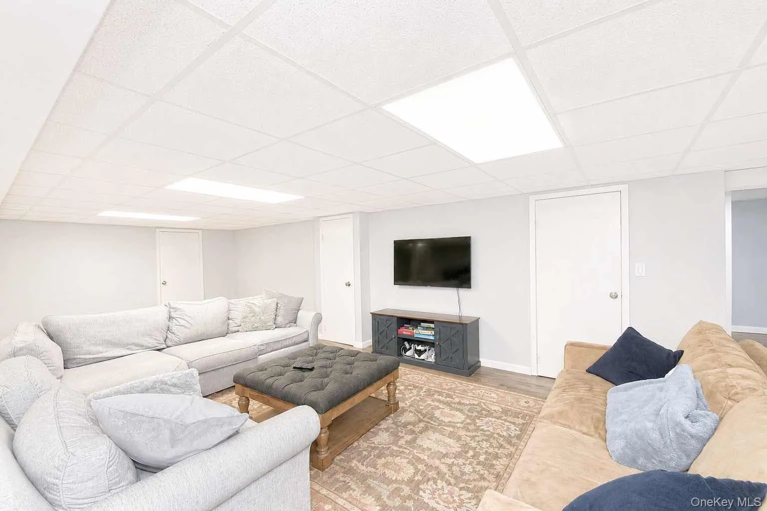 88 Dix Highway, Huntington, NY, 4 Bedrooms Bedrooms, 10 Rooms Rooms,3 BathroomsBathrooms,Residential,For Rent,Dix,0,1046178 88 Dix Highway, Huntington, NY, 4 Bedrooms Bedrooms, 10 Rooms Rooms,3 BathroomsBathrooms,Residential,For Rent,Dix,0,1046178
