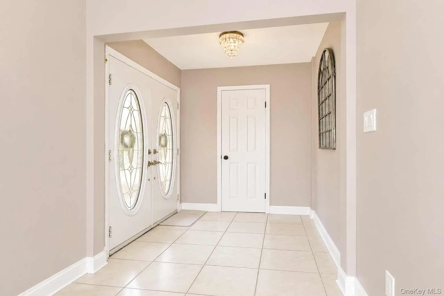88 Dix Highway, Huntington, NY, 4 Bedrooms Bedrooms, 10 Rooms Rooms,3 BathroomsBathrooms,Residential,For Rent,Dix,0,1046178 88 Dix Highway, Huntington, NY, 4 Bedrooms Bedrooms, 10 Rooms Rooms,3 BathroomsBathrooms,Residential,For Rent,Dix,0,1046178