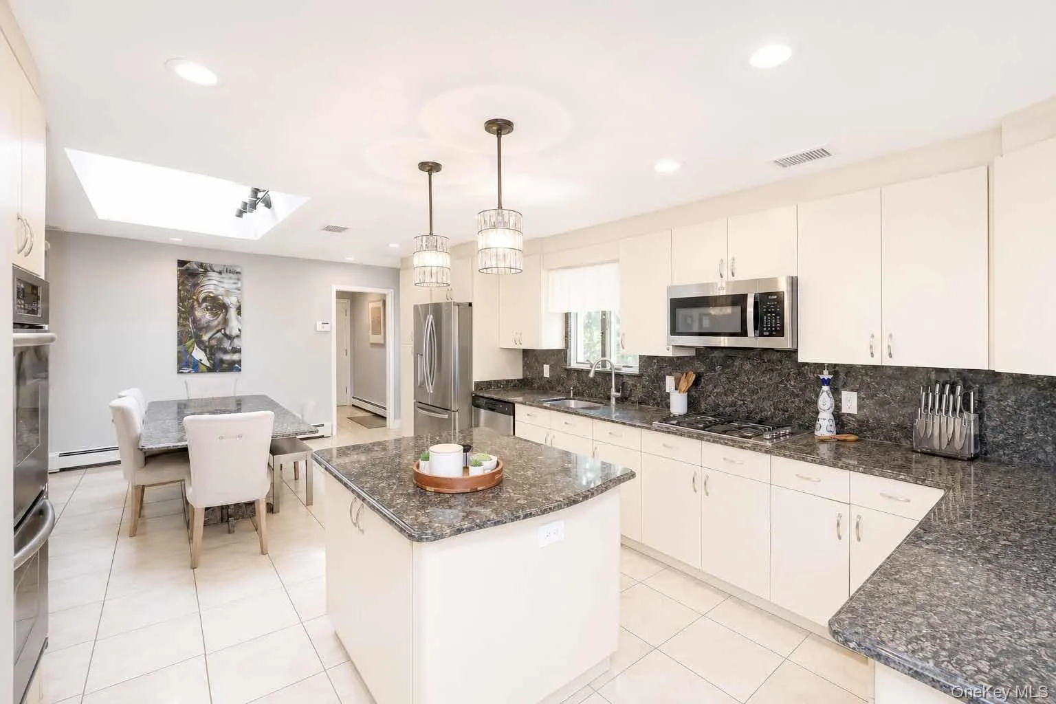 88 Dix Highway, Huntington, NY, 4 Bedrooms Bedrooms, 10 Rooms Rooms,3 BathroomsBathrooms,Residential,For Rent,Dix,0,1046178 88 Dix Highway, Huntington, NY, 4 Bedrooms Bedrooms, 10 Rooms Rooms,3 BathroomsBathrooms,Residential,For Rent,Dix,0,1046178