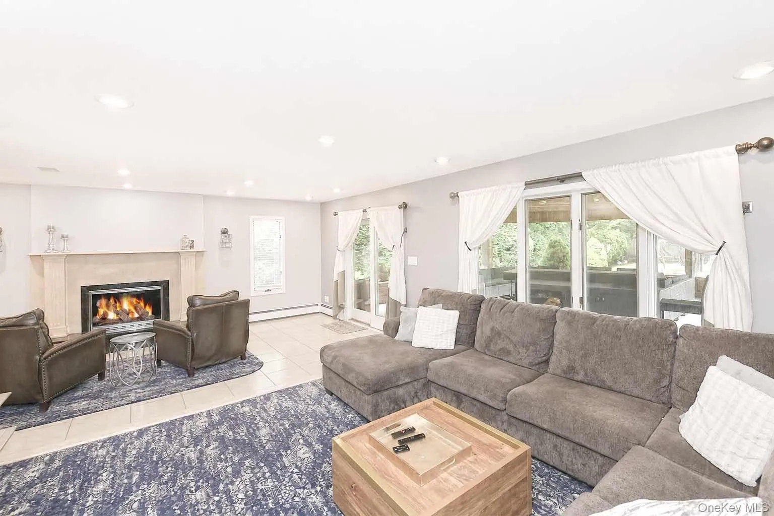 88 Dix Highway, Huntington, NY, 4 Bedrooms Bedrooms, 10 Rooms Rooms,3 BathroomsBathrooms,Residential,For Rent,Dix,0,1046178 88 Dix Highway, Huntington, NY, 4 Bedrooms Bedrooms, 10 Rooms Rooms,3 BathroomsBathrooms,Residential,For Rent,Dix,0,1046178