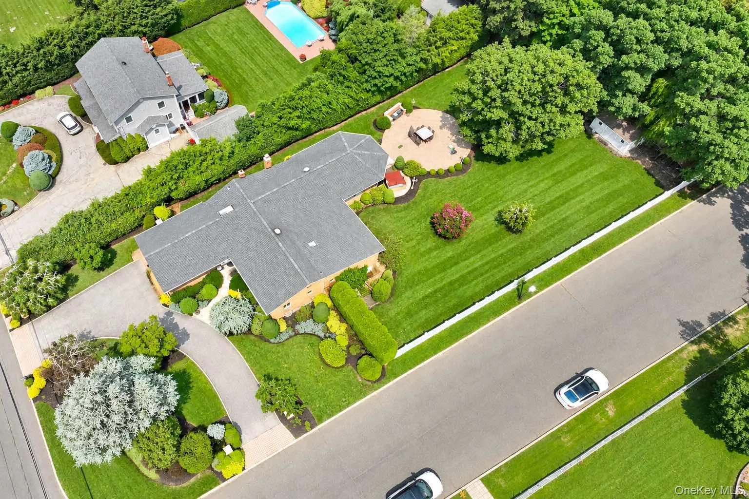 88 Dix Highway, Huntington, NY, 4 Bedrooms Bedrooms, 10 Rooms Rooms,3 BathroomsBathrooms,Residential,For Rent,Dix,0,1046178 88 Dix Highway, Huntington, NY, 4 Bedrooms Bedrooms, 10 Rooms Rooms,3 BathroomsBathrooms,Residential,For Rent,Dix,0,1046178