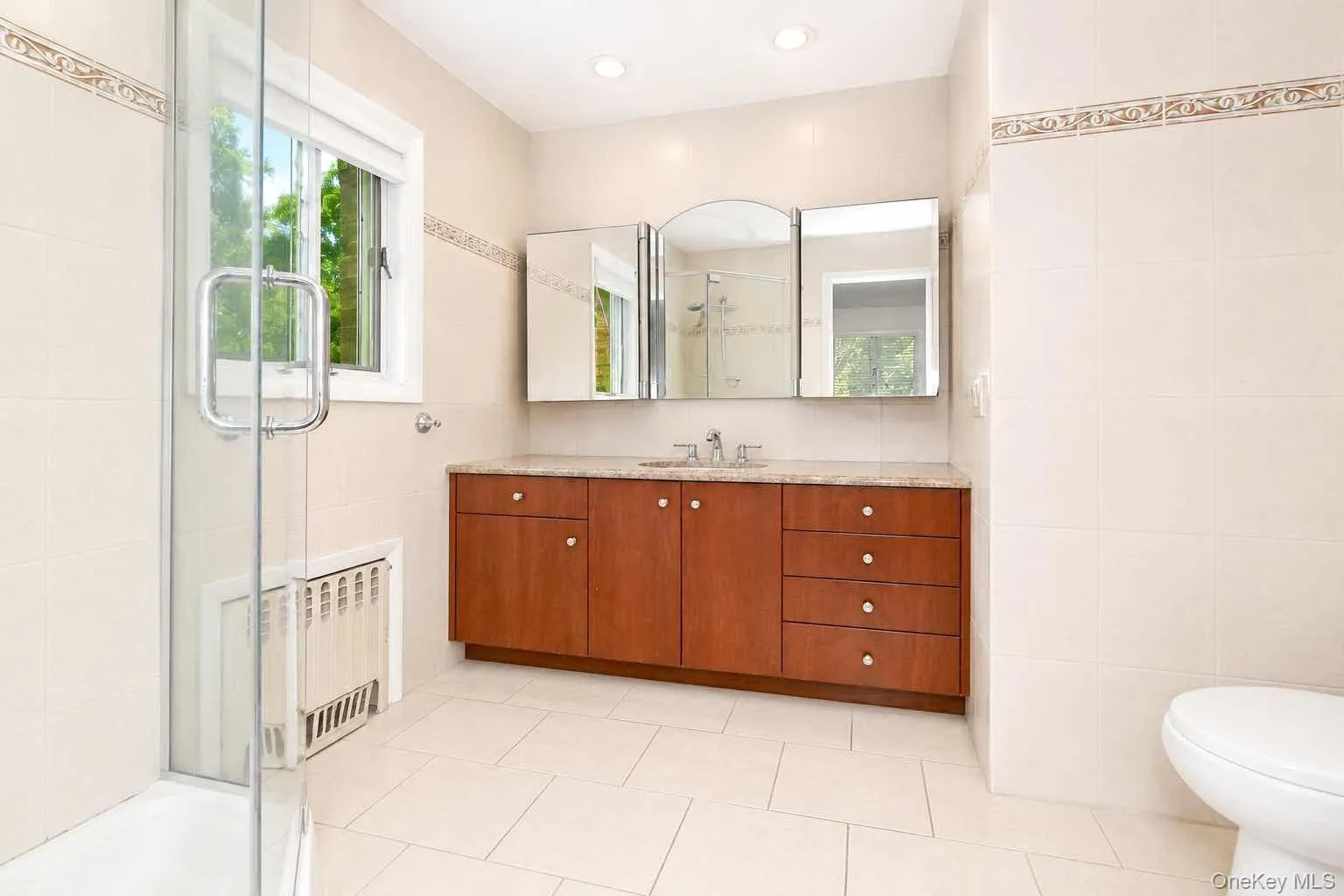 88 Dix Highway, Huntington, NY, 4 Bedrooms Bedrooms, 10 Rooms Rooms,3 BathroomsBathrooms,Residential,For Rent,Dix,0,1046178 88 Dix Highway, Huntington, NY, 4 Bedrooms Bedrooms, 10 Rooms Rooms,3 BathroomsBathrooms,Residential,For Rent,Dix,0,1046178