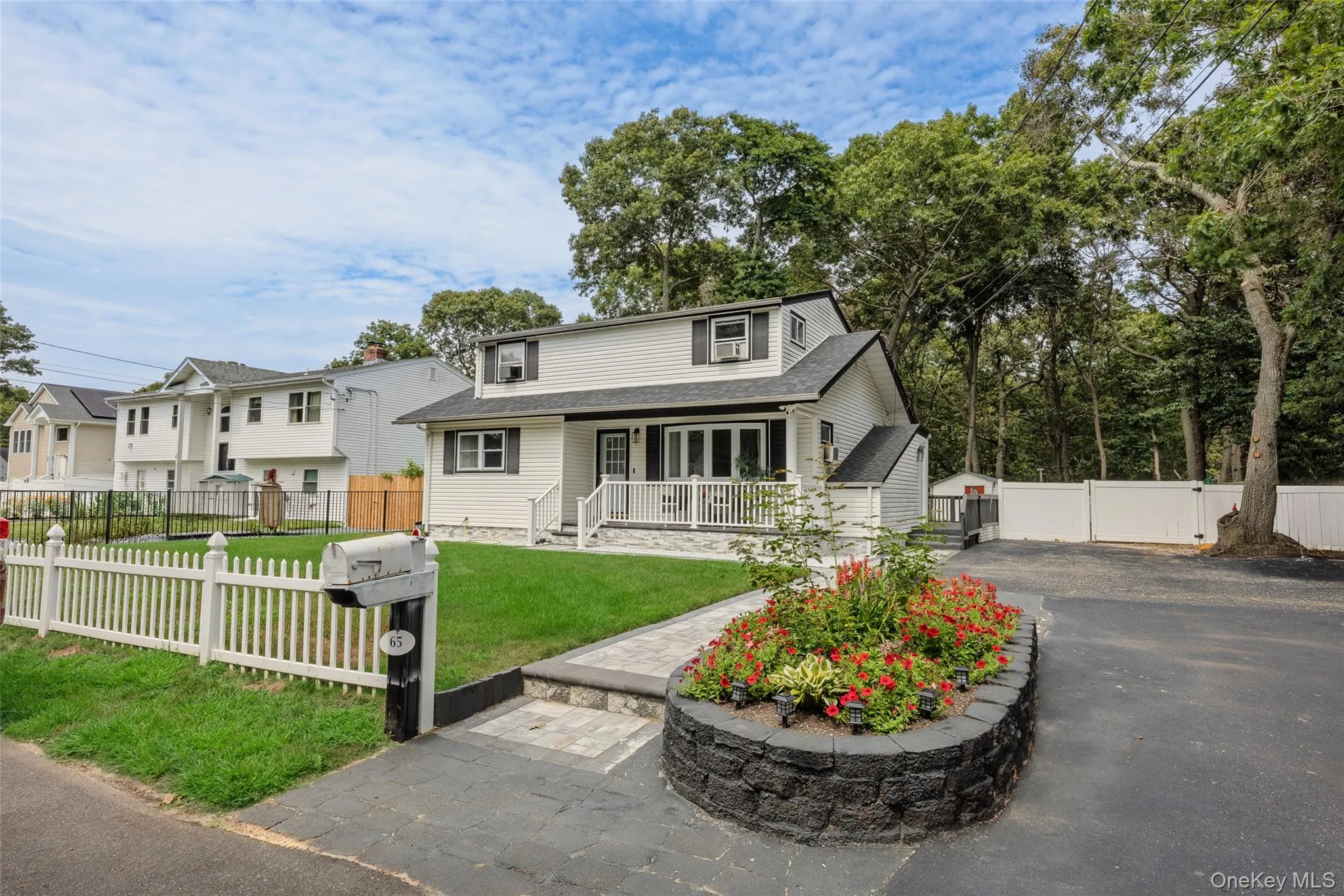 65 Carr Lane, Brookhaven, NY, 5 Bedrooms Bedrooms, 8 Rooms Rooms,2 BathroomsBathrooms,Residential,For Rent,Carr,0,1046182 65 Carr Lane, Brookhaven, NY, 5 Bedrooms Bedrooms, 8 Rooms Rooms,2 BathroomsBathrooms,Residential,For Rent,Carr,0,1046182