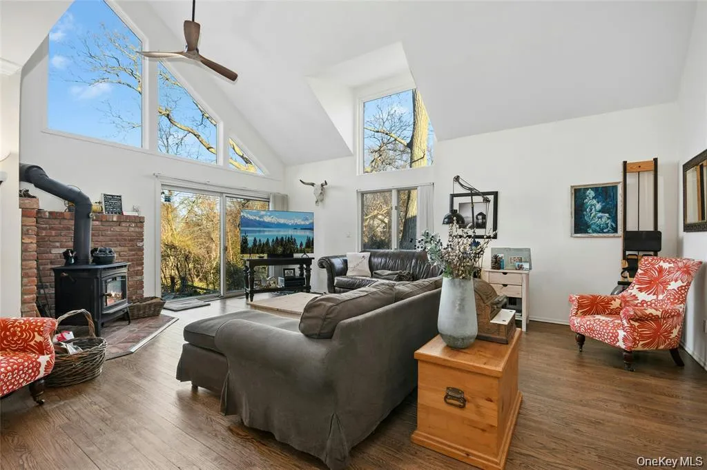 7 Waterview Drive, Brookhaven, NY, 4 Bedrooms Bedrooms, 8 Rooms Rooms,3 BathroomsBathrooms,Residential,For Rent,Waterview,0,1046184 7 Waterview Drive, Brookhaven, NY, 4 Bedrooms Bedrooms, 8 Rooms Rooms,3 BathroomsBathrooms,Residential,For Rent,Waterview,0,1046184
