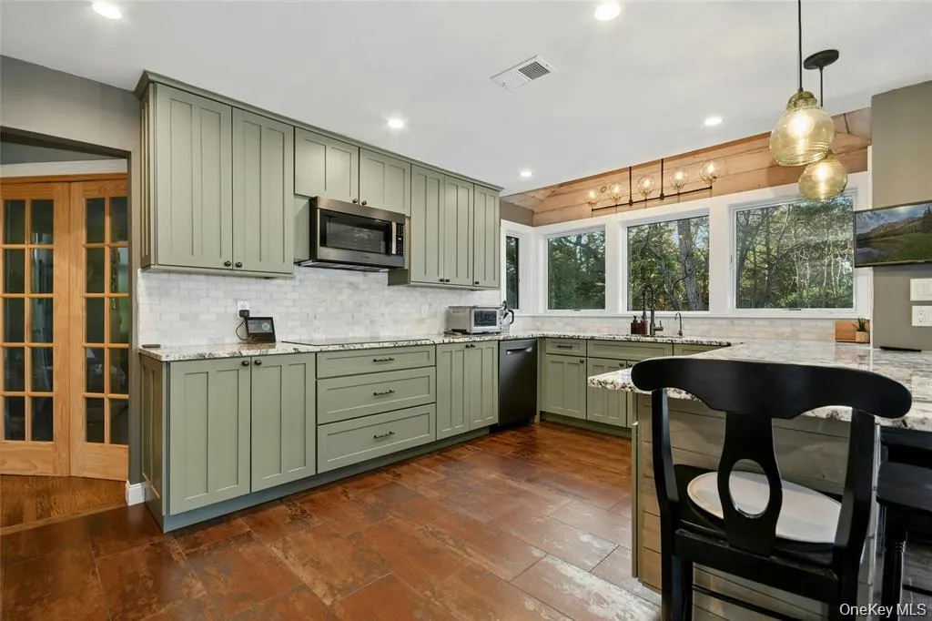 7 Waterview Drive, Brookhaven, NY, 4 Bedrooms Bedrooms, 8 Rooms Rooms,3 BathroomsBathrooms,Residential,For Rent,Waterview,0,1046184 7 Waterview Drive, Brookhaven, NY, 4 Bedrooms Bedrooms, 8 Rooms Rooms,3 BathroomsBathrooms,Residential,For Rent,Waterview,0,1046184