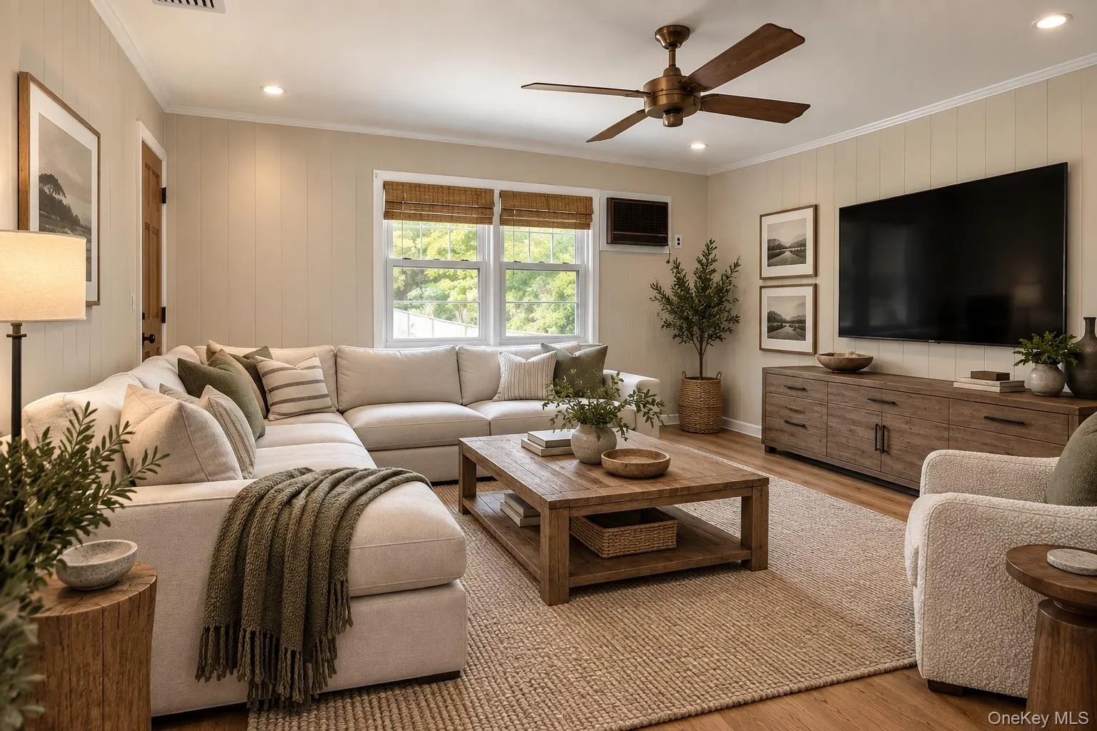 Ai altered to show family room possibilities. Ai altered to show family room possibilities.