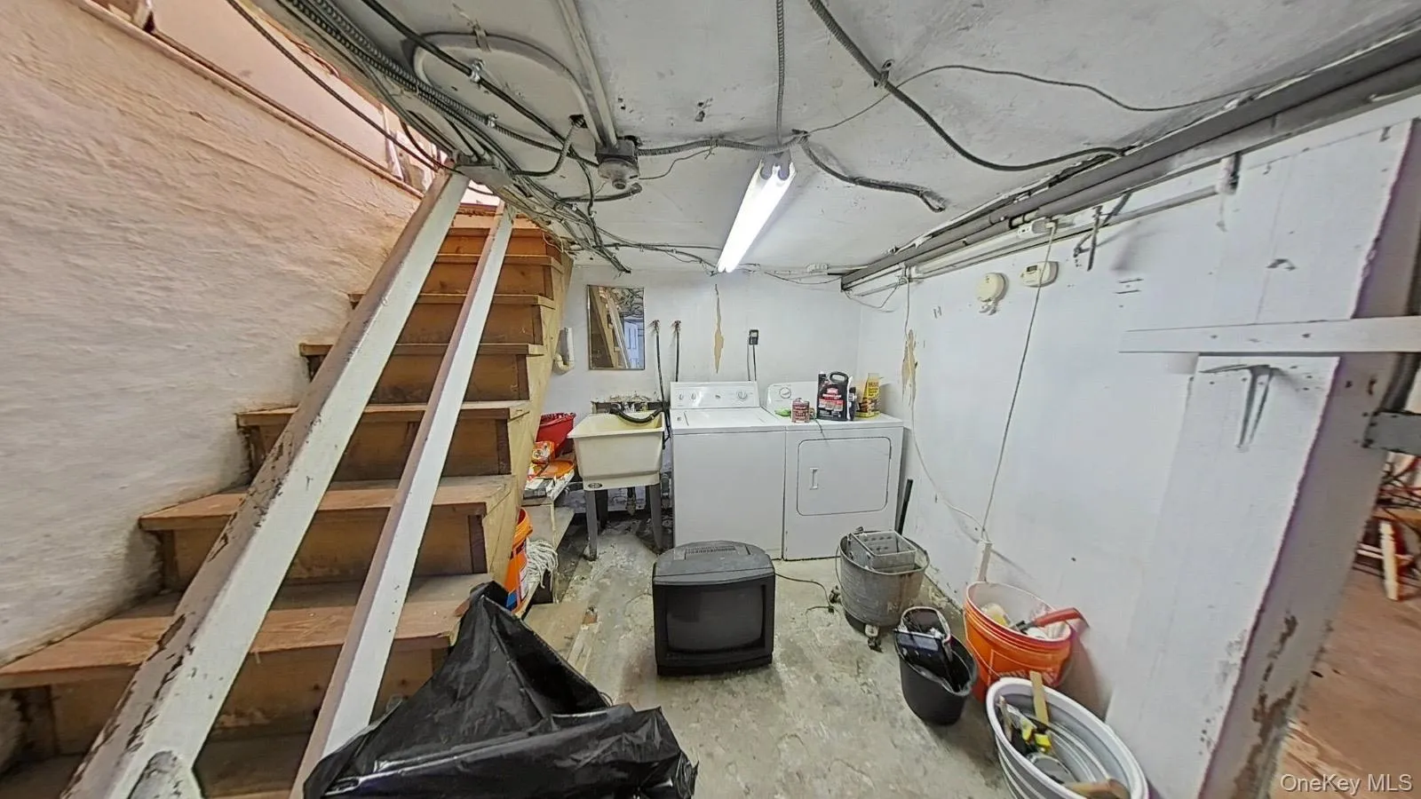3378 Fort Independence Street, New York, NY, 4 Bedrooms Bedrooms, 10 Rooms Rooms,1 BathroomBathrooms,Residential,For Rent,Fort Independence,0,1046191 3378 Fort Independence Street, New York, NY, 4 Bedrooms Bedrooms, 10 Rooms Rooms,1 BathroomBathrooms,Residential,For Rent,Fort Independence,0,1046191