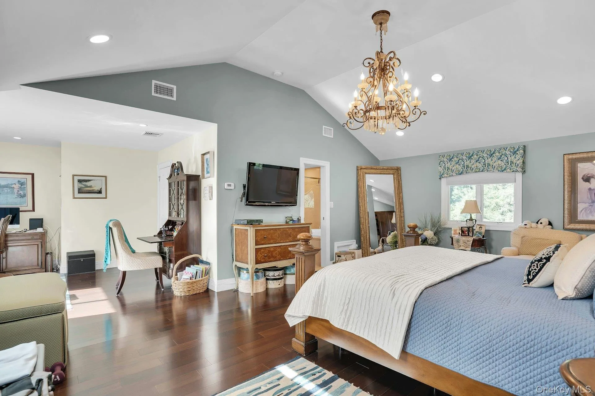 A true primary bedroom. A true primary bedroom.
