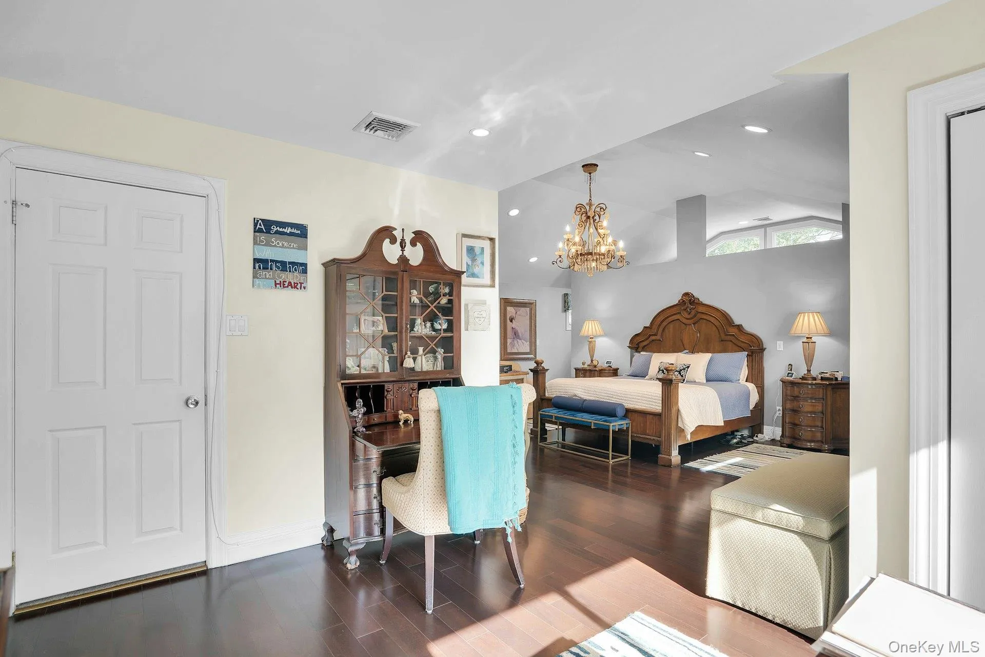 14 Tree Hollow Lane, Huntington, NY, 5 Bedrooms Bedrooms, 9 Rooms Rooms,3 BathroomsBathrooms,Residential,For Rent,Tree Hollow,0,1046193 14 Tree Hollow Lane, Huntington, NY, 5 Bedrooms Bedrooms, 9 Rooms Rooms,3 BathroomsBathrooms,Residential,For Rent,Tree Hollow,0,1046193