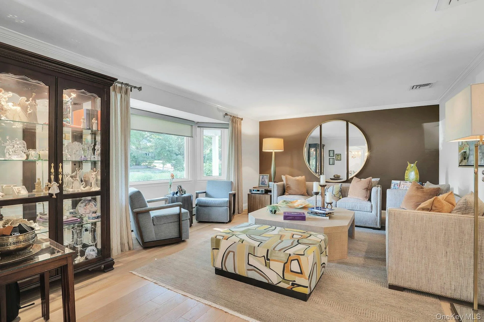 Great entertainment space. Great entertainment space.