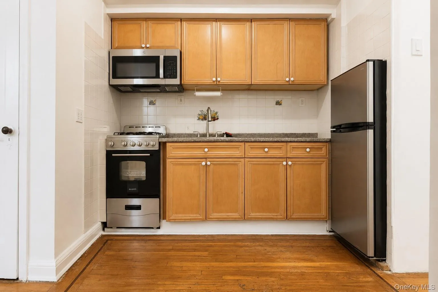 167-10 Crocheron Avenue, New York, NY, 1 Bedroom Bedrooms, 3 Rooms Rooms,1 BathroomBathrooms,Residential Lease,For Rent,Crocheron,0,1046196 167-10 Crocheron Avenue, New York, NY, 1 Bedroom Bedrooms, 3 Rooms Rooms,1 BathroomBathrooms,Residential Lease,For Rent,Crocheron,0,1046196