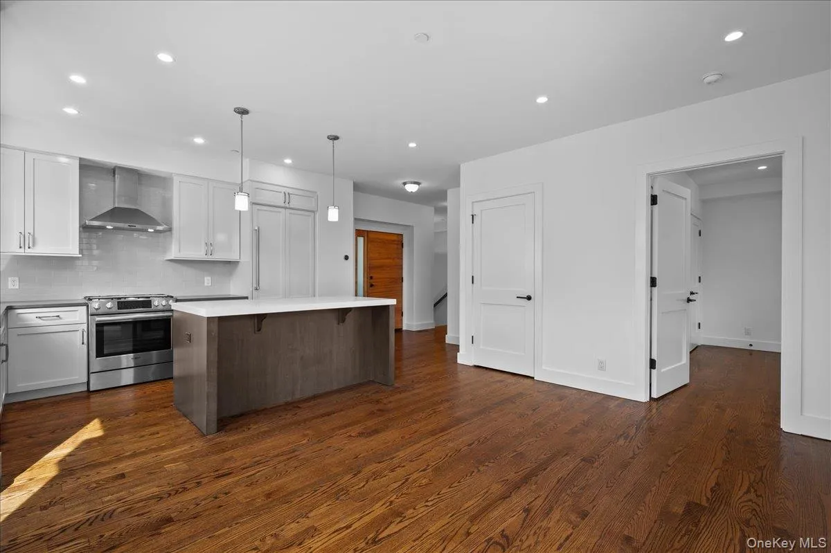 422 Boston Post Road, Rye Town, NY, 2 Bedroom Bedrooms, 5 Room Rooms,2 BathroomBathrooms,Residential Lease,For Rent,Boston Post,0,1046199 422 Boston Post Road, Rye Town, NY, 2 Bedroom Bedrooms, 5 Room Rooms,2 BathroomBathrooms,Residential Lease,For Rent,Boston Post,0,1046199