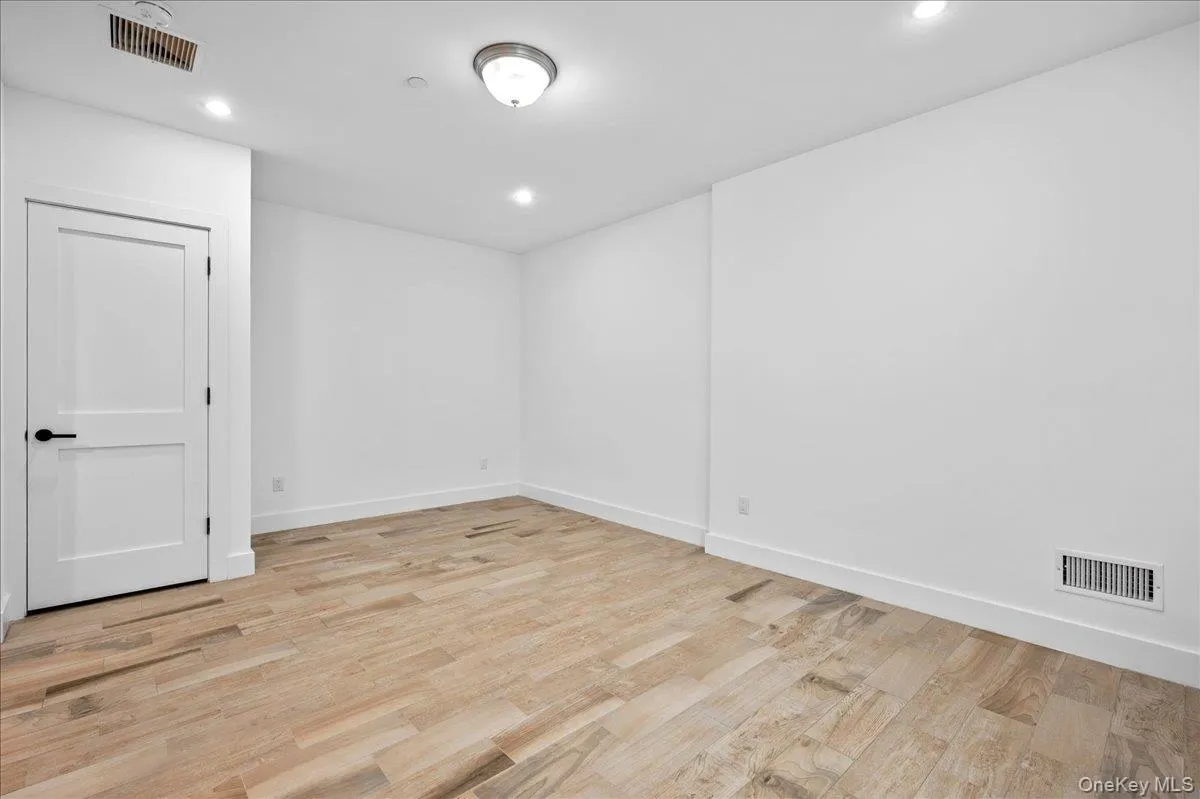 422 Boston Post Road, Rye Town, NY, 2 Bedroom Bedrooms, 5 Room Rooms,2 BathroomBathrooms,Residential Lease,For Rent,Boston Post,0,1046199 422 Boston Post Road, Rye Town, NY, 2 Bedroom Bedrooms, 5 Room Rooms,2 BathroomBathrooms,Residential Lease,For Rent,Boston Post,0,1046199