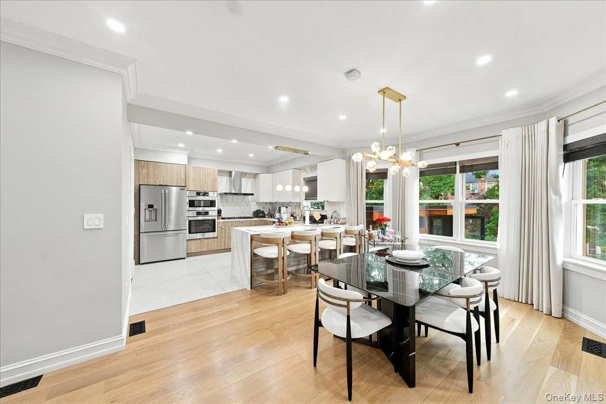 65 Wildway, Yonkers, NY, 5 Bedrooms Bedrooms, 14 Rooms Rooms,4 BathroomsBathrooms,Residential,For Rent,Wildway,0,1046201 65 Wildway, Yonkers, NY, 5 Bedrooms Bedrooms, 14 Rooms Rooms,4 BathroomsBathrooms,Residential,For Rent,Wildway,0,1046201
