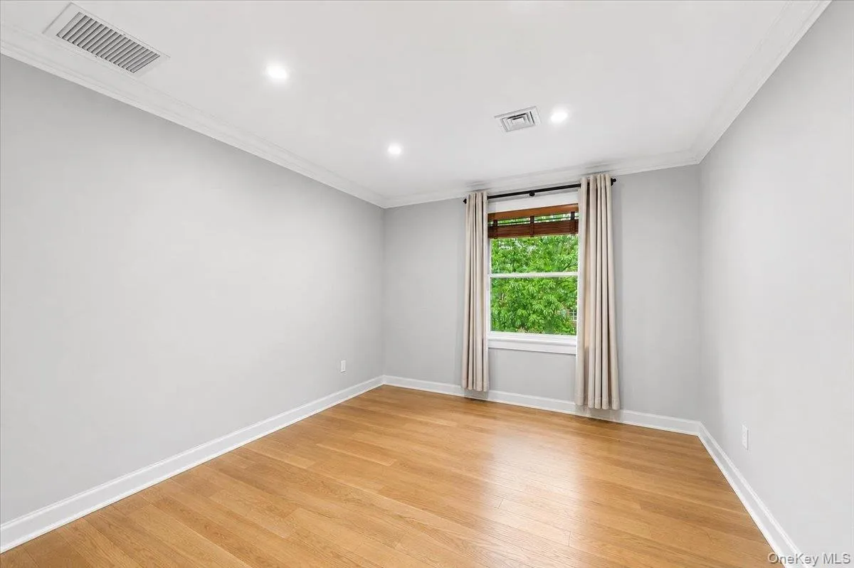 65 Wildway, Yonkers, NY, 5 Bedrooms Bedrooms, 14 Rooms Rooms,4 BathroomsBathrooms,Residential,For Rent,Wildway,0,1046201 65 Wildway, Yonkers, NY, 5 Bedrooms Bedrooms, 14 Rooms Rooms,4 BathroomsBathrooms,Residential,For Rent,Wildway,0,1046201