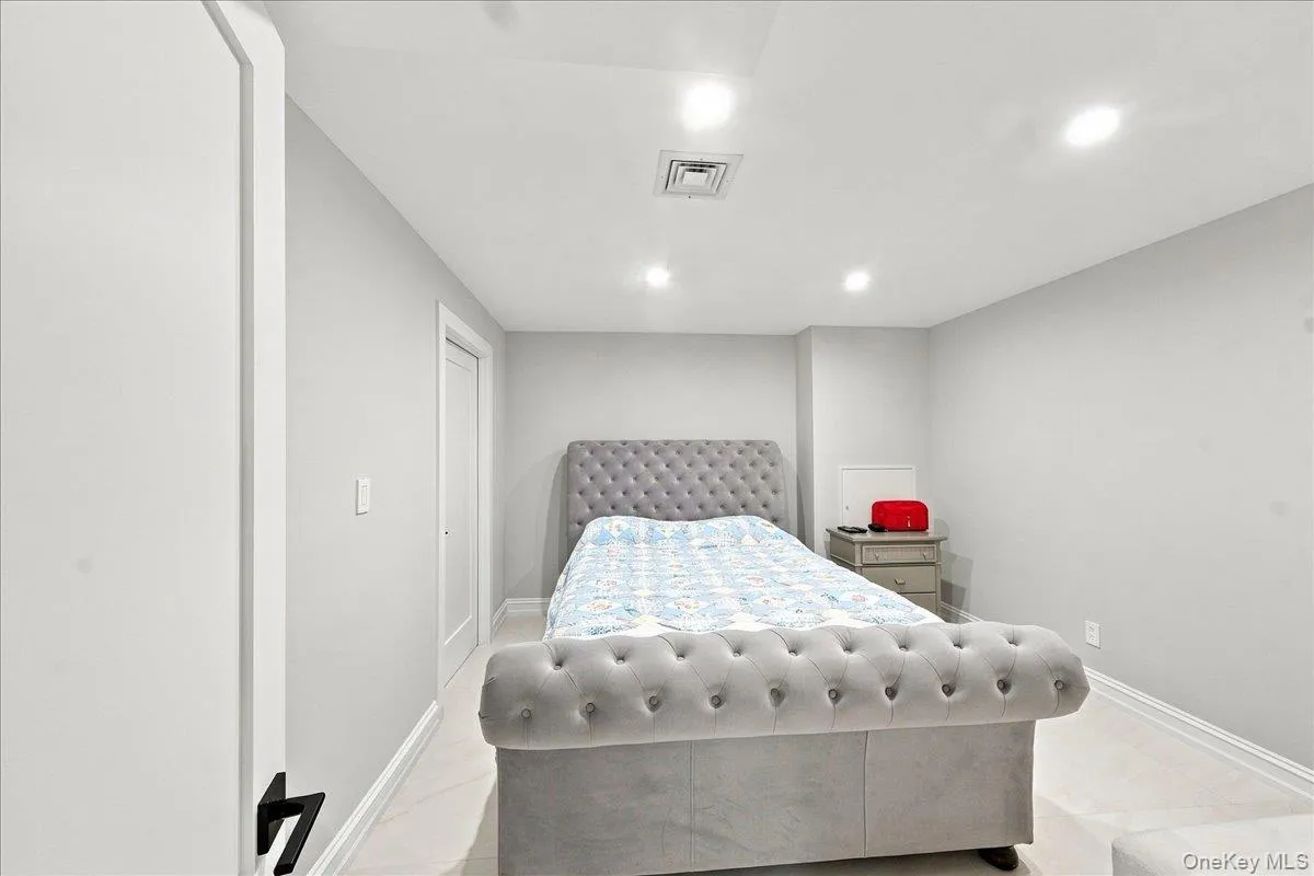 65 Wildway, Yonkers, NY, 5 Bedrooms Bedrooms, 14 Rooms Rooms,4 BathroomsBathrooms,Residential,For Rent,Wildway,0,1046201 65 Wildway, Yonkers, NY, 5 Bedrooms Bedrooms, 14 Rooms Rooms,4 BathroomsBathrooms,Residential,For Rent,Wildway,0,1046201