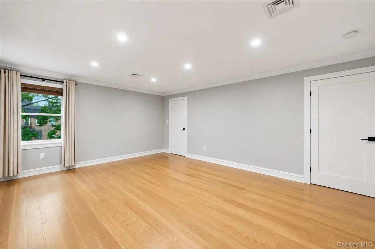 65 Wildway, Yonkers, NY, 5 Bedrooms Bedrooms, 14 Rooms Rooms,4 BathroomsBathrooms,Residential,For Rent,Wildway,0,1046201 65 Wildway, Yonkers, NY, 5 Bedrooms Bedrooms, 14 Rooms Rooms,4 BathroomsBathrooms,Residential,For Rent,Wildway,0,1046201