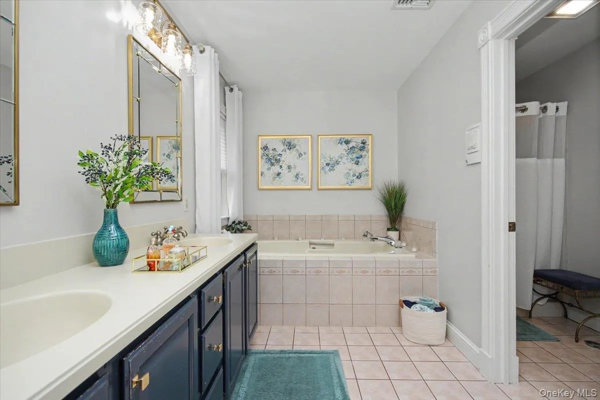 84 Harden Drive, Beekman, NY, 4 Bedrooms Bedrooms, 9 Rooms Rooms,3 BathroomsBathrooms,Residential,For Rent,Harden,0,1046205 84 Harden Drive, Beekman, NY, 4 Bedrooms Bedrooms, 9 Rooms Rooms,3 BathroomsBathrooms,Residential,For Rent,Harden,0,1046205