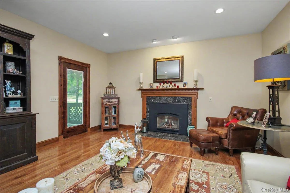84 Harden Drive, Beekman, NY, 4 Bedrooms Bedrooms, 9 Rooms Rooms,3 BathroomsBathrooms,Residential,For Rent,Harden,0,1046205 84 Harden Drive, Beekman, NY, 4 Bedrooms Bedrooms, 9 Rooms Rooms,3 BathroomsBathrooms,Residential,For Rent,Harden,0,1046205