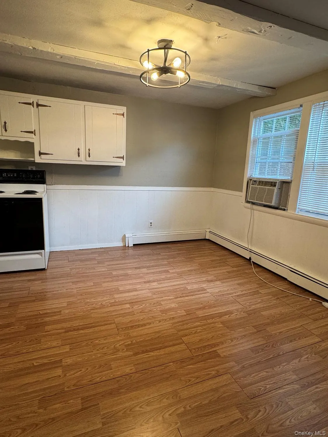 135 Waterside Avenue, Huntington, NY, 2 Bedrooms Bedrooms, 5 Rooms Rooms,1 BathroomBathrooms,Residential Lease,For Rent,Waterside,0,1046220 135 Waterside Avenue, Huntington, NY, 2 Bedrooms Bedrooms, 5 Rooms Rooms,1 BathroomBathrooms,Residential Lease,For Rent,Waterside,0,1046220
