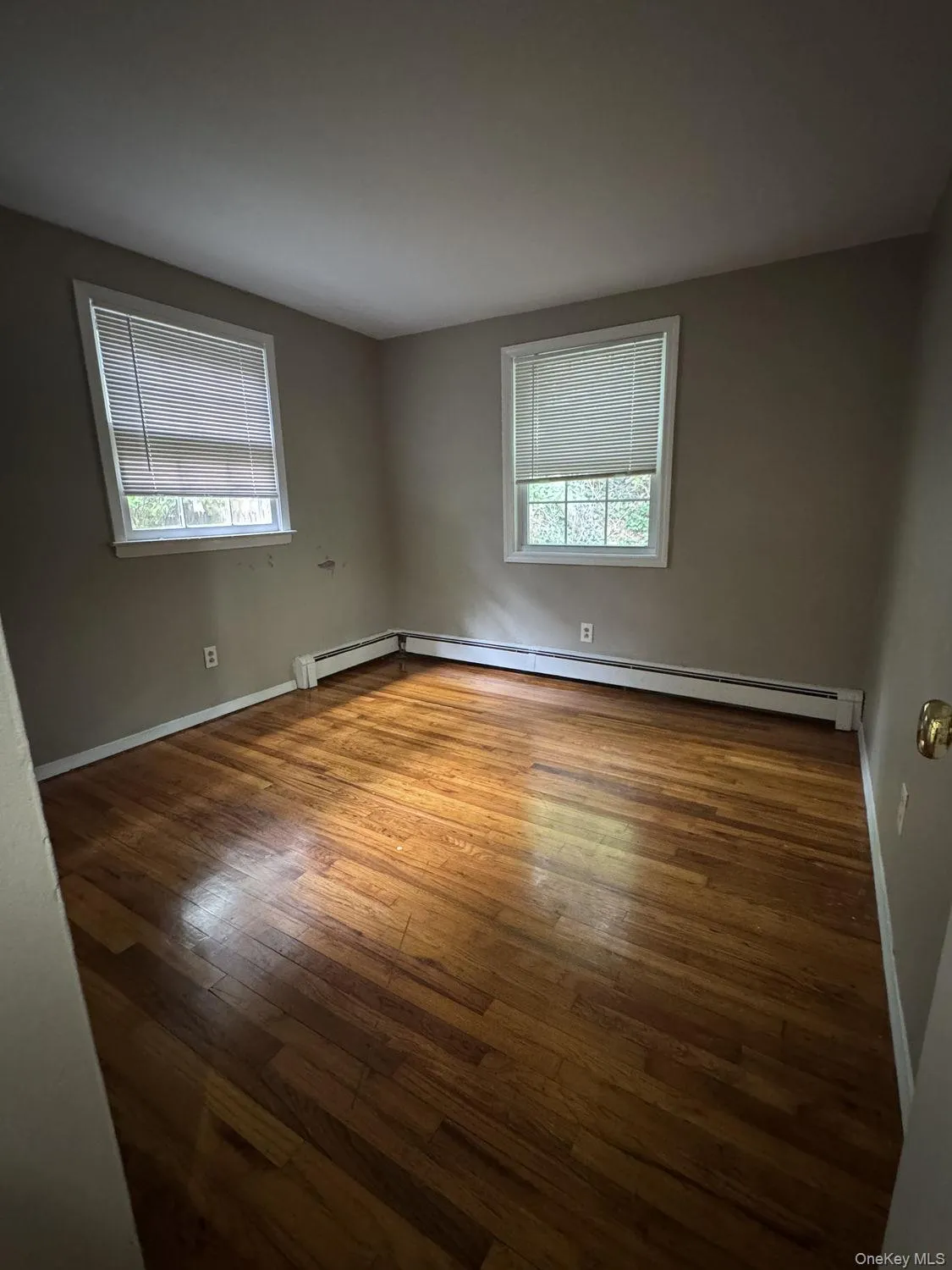 135 Waterside Avenue, Huntington, NY, 2 Bedroom Bedrooms, 5 Room Rooms,1 BathroomBathrooms,Residential Lease,For Rent,Waterside,0,1046220 135 Waterside Avenue, Huntington, NY, 2 Bedroom Bedrooms, 5 Room Rooms,1 BathroomBathrooms,Residential Lease,For Rent,Waterside,0,1046220