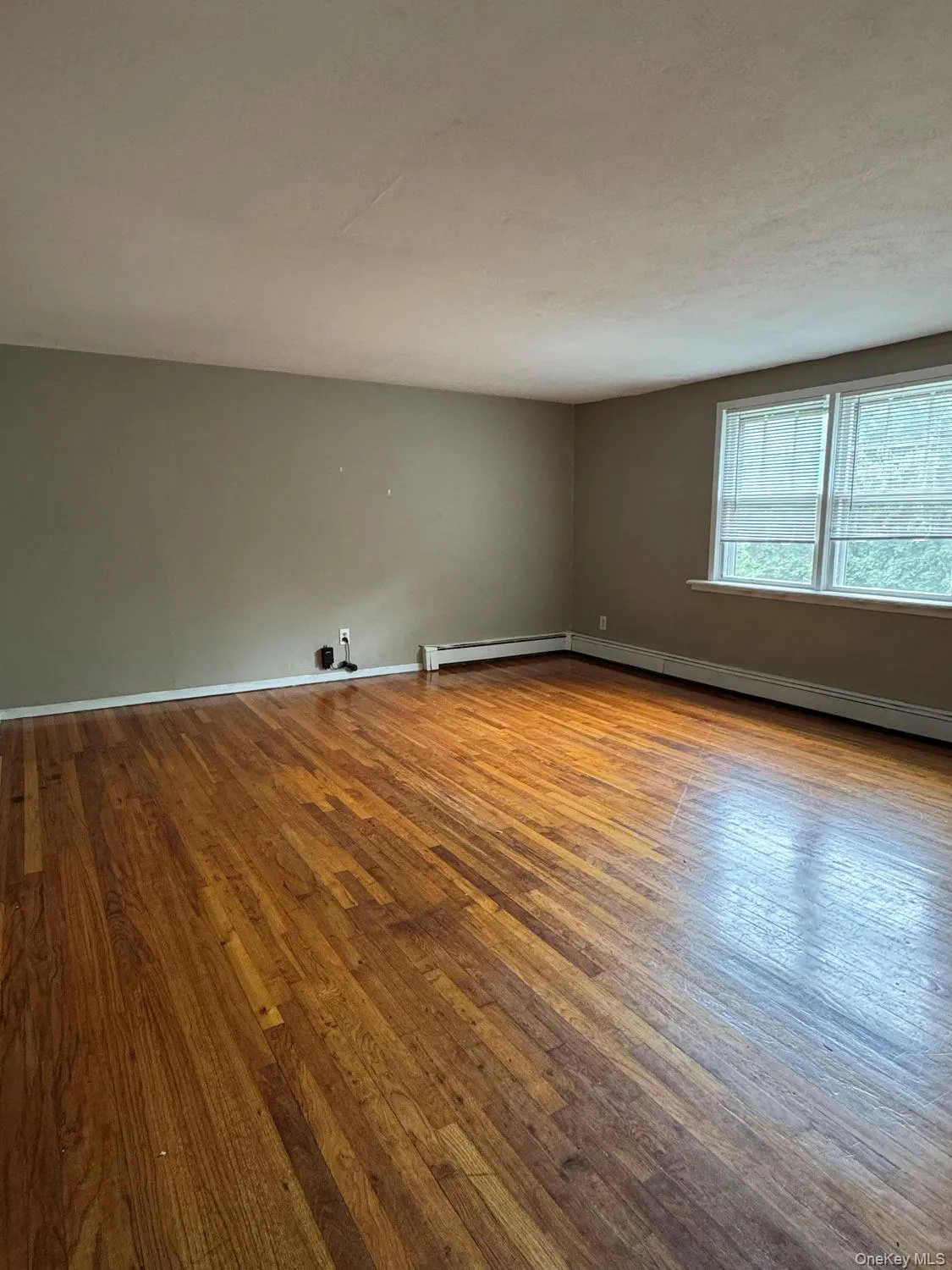 135 Waterside Avenue, Huntington, NY, 2 Bedrooms Bedrooms, 5 Rooms Rooms,1 BathroomBathrooms,Residential Lease,For Rent,Waterside,0,1046220 135 Waterside Avenue, Huntington, NY, 2 Bedrooms Bedrooms, 5 Rooms Rooms,1 BathroomBathrooms,Residential Lease,For Rent,Waterside,0,1046220