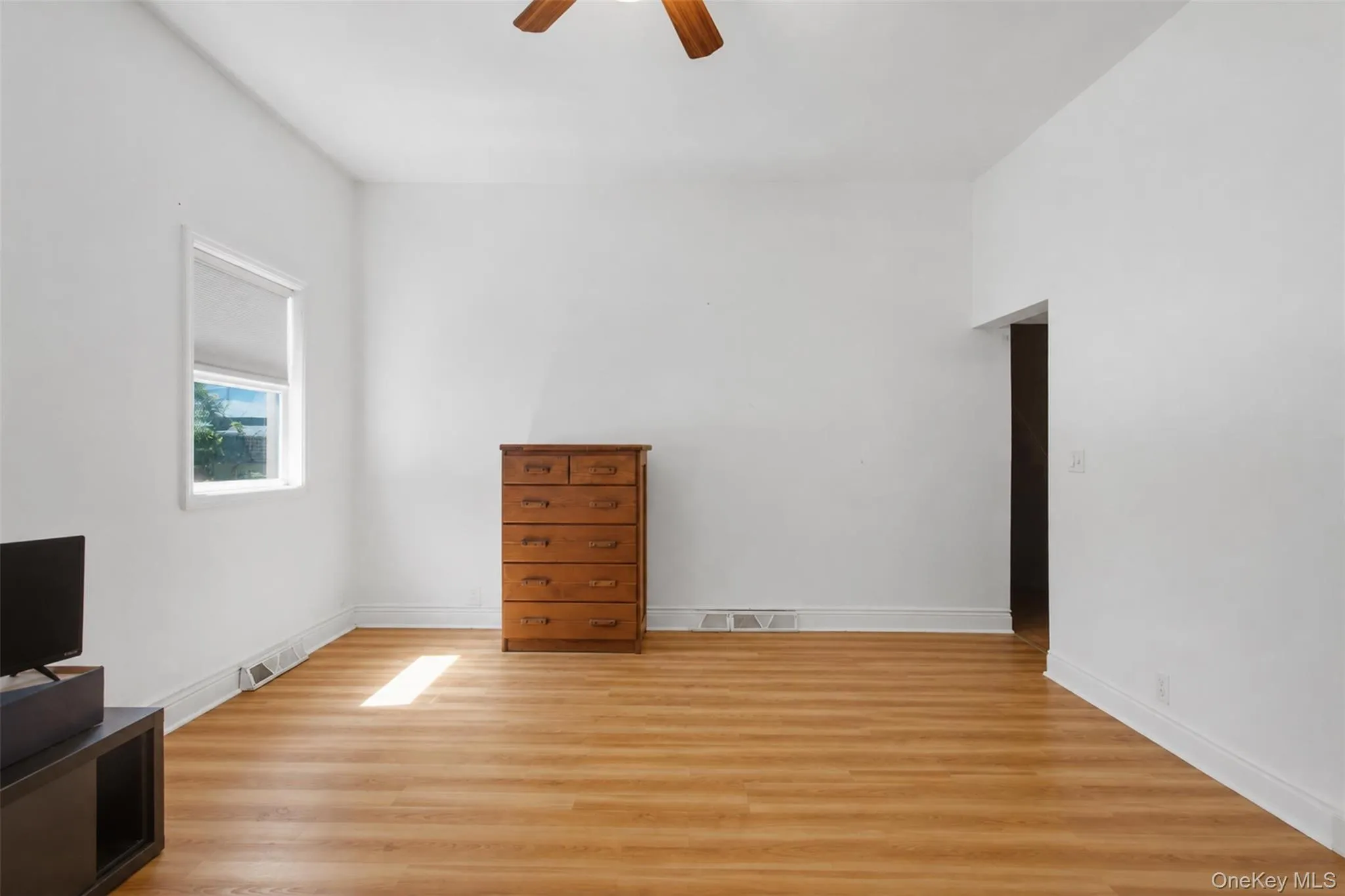 7 Idlewild Avenue, Cornwall, NY, 1 Bedroom Bedrooms, 3 Rooms Rooms,1 BathroomBathrooms,Residential Lease,For Rent,Idlewild,0,1046221 7 Idlewild Avenue, Cornwall, NY, 1 Bedroom Bedrooms, 3 Rooms Rooms,1 BathroomBathrooms,Residential Lease,For Rent,Idlewild,0,1046221