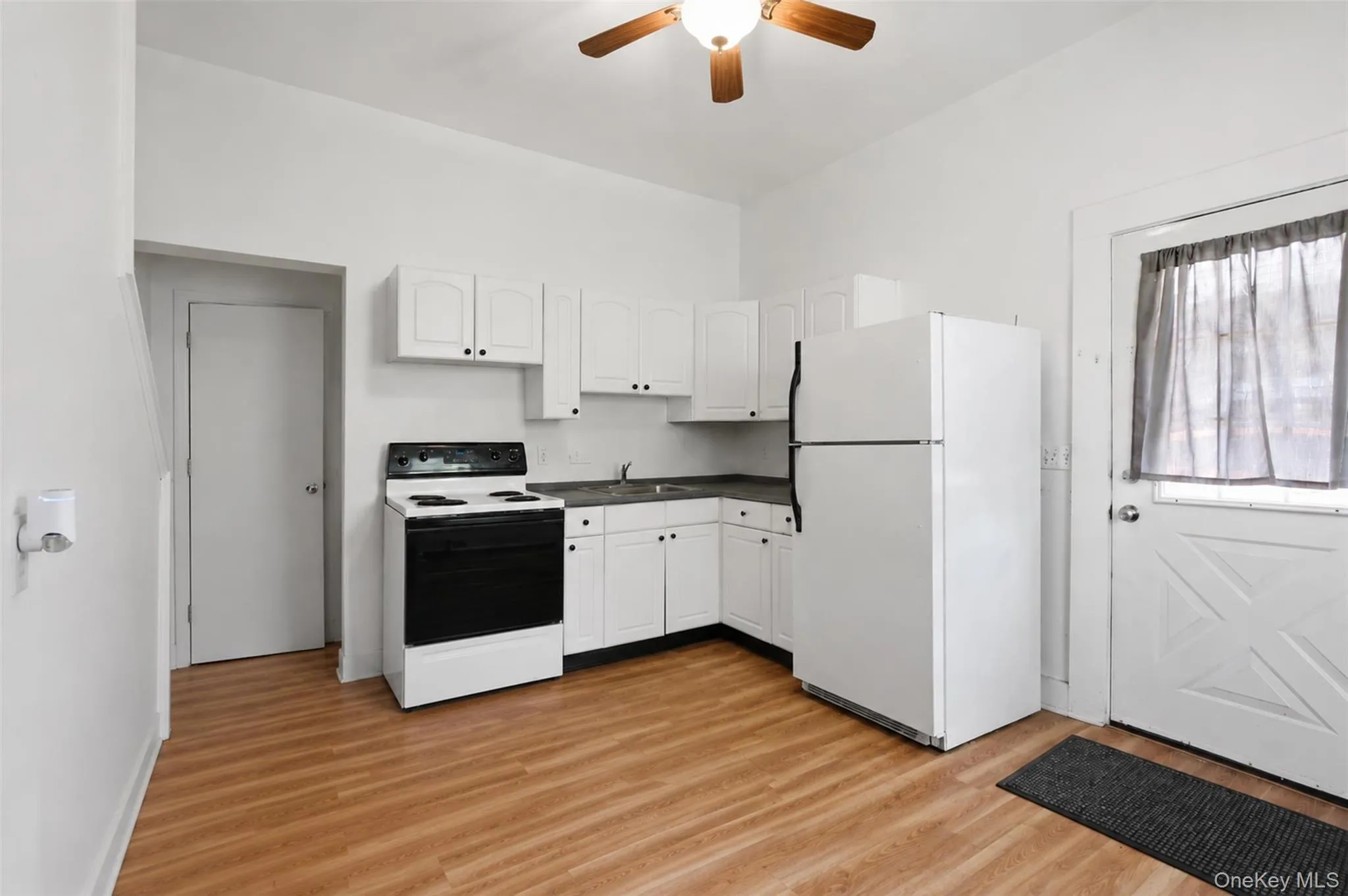 7 Idlewild Avenue, Cornwall, NY, 1 Bedroom Bedrooms, 3 Rooms Rooms,1 BathroomBathrooms,Residential Lease,For Rent,Idlewild,0,1046221 7 Idlewild Avenue, Cornwall, NY, 1 Bedroom Bedrooms, 3 Rooms Rooms,1 BathroomBathrooms,Residential Lease,For Rent,Idlewild,0,1046221