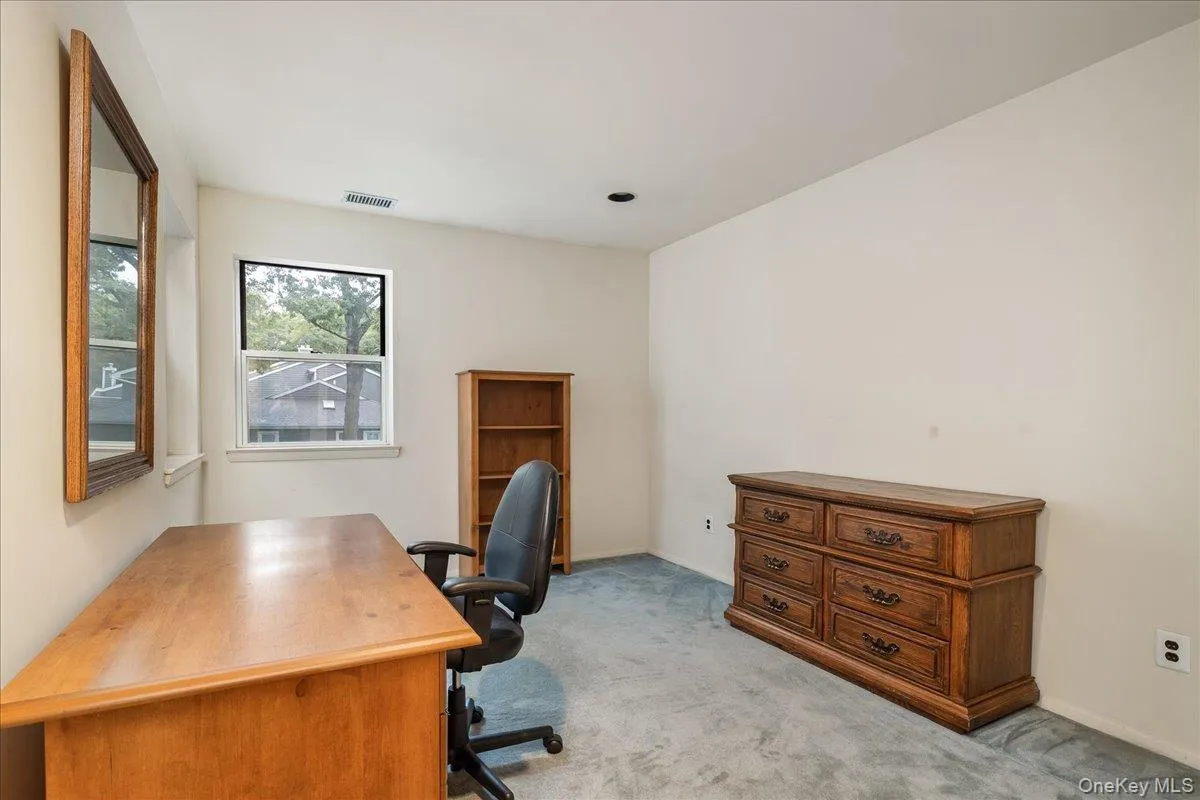 38 Larkspur Lane, Huntington, NY, 3 Bedrooms Bedrooms, 6 Rooms Rooms,2 BathroomsBathrooms,Residential,For Rent,Larkspur,0,1046224 38 Larkspur Lane, Huntington, NY, 3 Bedrooms Bedrooms, 6 Rooms Rooms,2 BathroomsBathrooms,Residential,For Rent,Larkspur,0,1046224