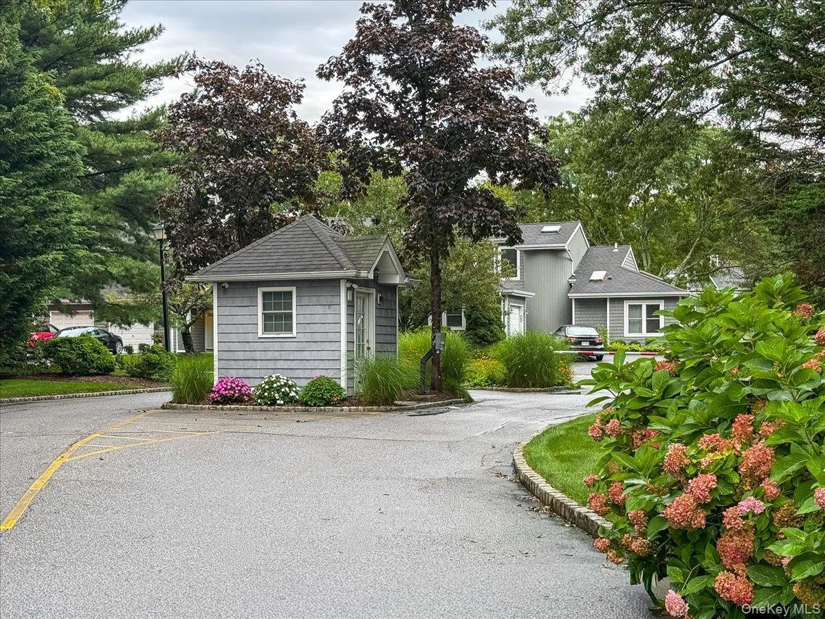 38 Larkspur Lane, Huntington, NY, 3 Bedrooms Bedrooms, 6 Rooms Rooms,2 BathroomsBathrooms,Residential,For Rent,Larkspur,0,1046224 38 Larkspur Lane, Huntington, NY, 3 Bedrooms Bedrooms, 6 Rooms Rooms,2 BathroomsBathrooms,Residential,For Rent,Larkspur,0,1046224