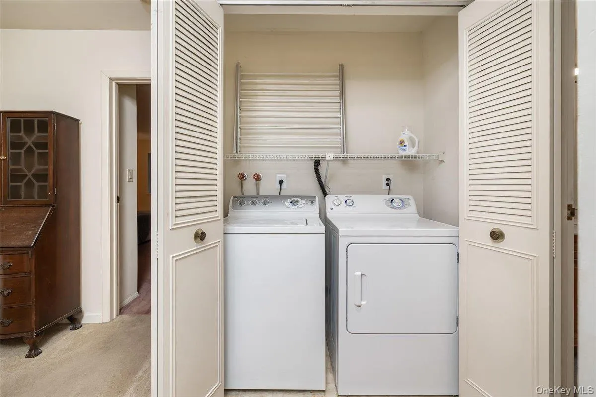 38 Larkspur Lane, Huntington, NY, 3 Bedrooms Bedrooms, 6 Rooms Rooms,2 BathroomsBathrooms,Residential,For Rent,Larkspur,0,1046224 38 Larkspur Lane, Huntington, NY, 3 Bedrooms Bedrooms, 6 Rooms Rooms,2 BathroomsBathrooms,Residential,For Rent,Larkspur,0,1046224