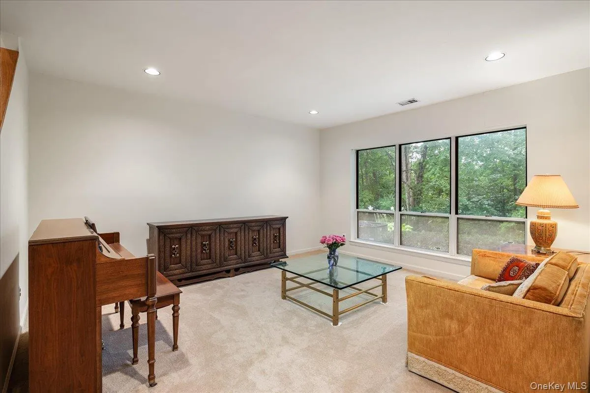 38 Larkspur Lane, Huntington, NY, 3 Bedrooms Bedrooms, 6 Rooms Rooms,2 BathroomsBathrooms,Residential,For Rent,Larkspur,0,1046224 38 Larkspur Lane, Huntington, NY, 3 Bedrooms Bedrooms, 6 Rooms Rooms,2 BathroomsBathrooms,Residential,For Rent,Larkspur,0,1046224