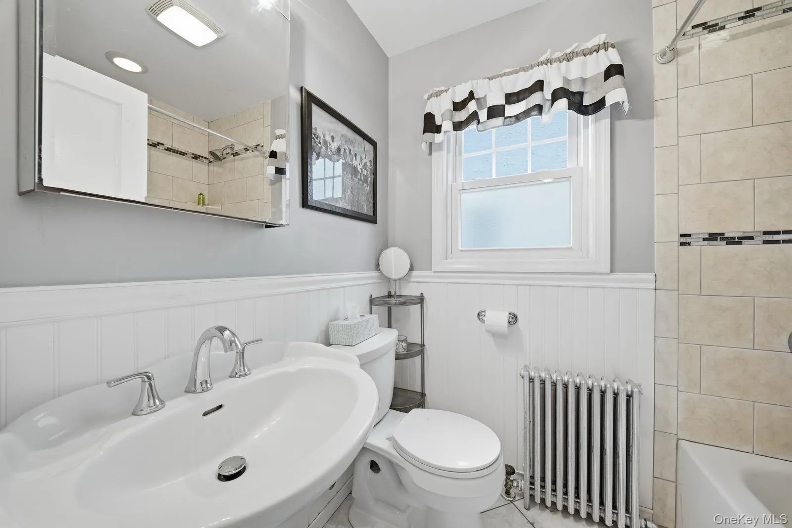 470 Ray Street, Hempstead, NY, 4 Bedrooms Bedrooms, 7 Rooms Rooms,2 BathroomsBathrooms,Residential,For Rent,Ray,0,1046229 470 Ray Street, Hempstead, NY, 4 Bedrooms Bedrooms, 7 Rooms Rooms,2 BathroomsBathrooms,Residential,For Rent,Ray,0,1046229