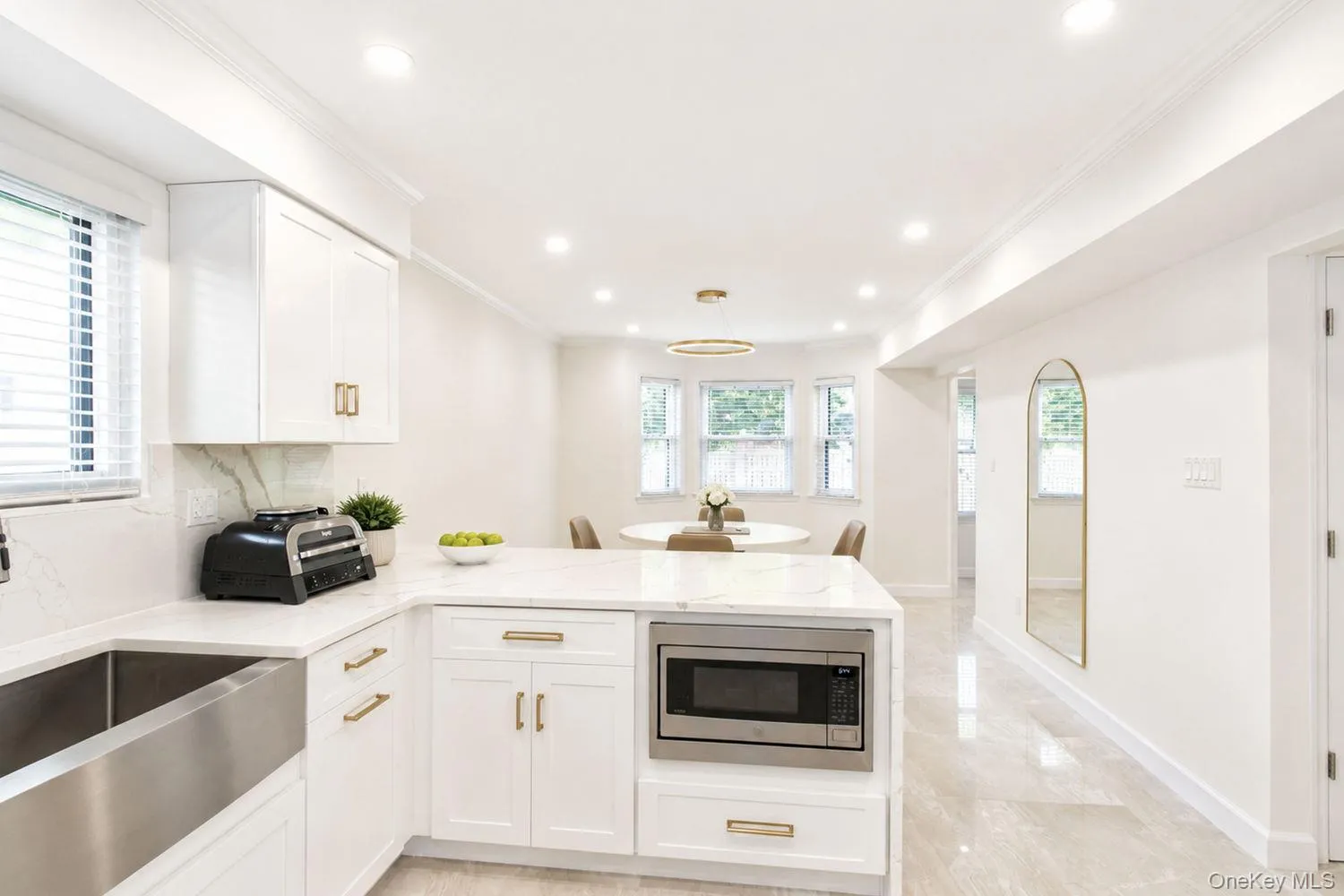 7 Shirra Avenue, New York, NY, 3 Bedrooms Bedrooms, 6 Rooms Rooms,1 BathroomBathrooms,Residential,For Rent,Shirra,0,1046234 7 Shirra Avenue, New York, NY, 3 Bedrooms Bedrooms, 6 Rooms Rooms,1 BathroomBathrooms,Residential,For Rent,Shirra,0,1046234