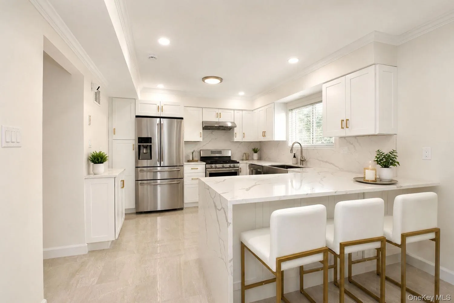 7 Shirra Avenue, New York, NY, 3 Bedrooms Bedrooms, 6 Rooms Rooms,1 BathroomBathrooms,Residential,For Rent,Shirra,0,1046234 7 Shirra Avenue, New York, NY, 3 Bedrooms Bedrooms, 6 Rooms Rooms,1 BathroomBathrooms,Residential,For Rent,Shirra,0,1046234