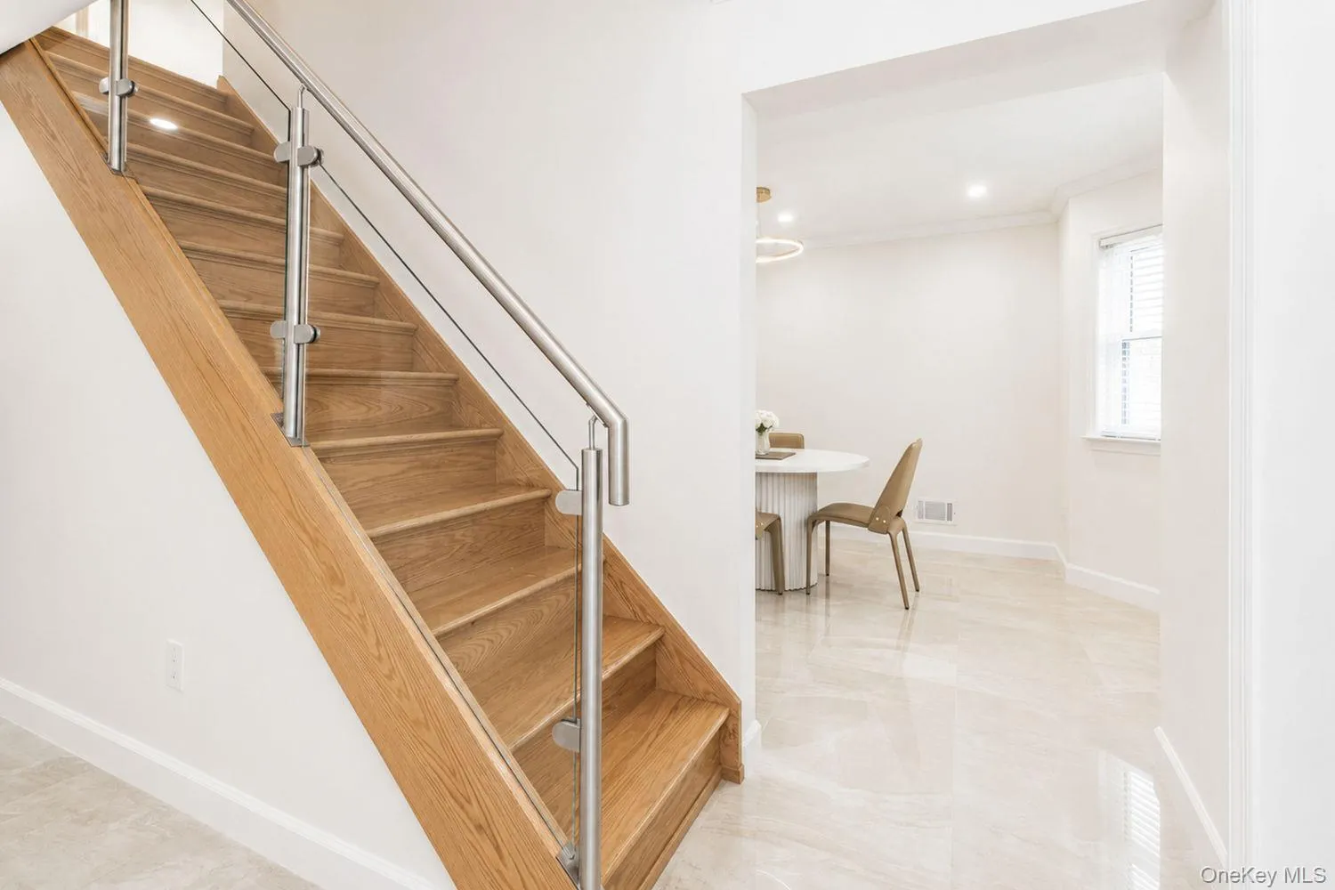 7 Shirra Avenue, New York, NY, 3 Bedrooms Bedrooms, 6 Rooms Rooms,1 BathroomBathrooms,Residential,For Rent,Shirra,0,1046234 7 Shirra Avenue, New York, NY, 3 Bedrooms Bedrooms, 6 Rooms Rooms,1 BathroomBathrooms,Residential,For Rent,Shirra,0,1046234