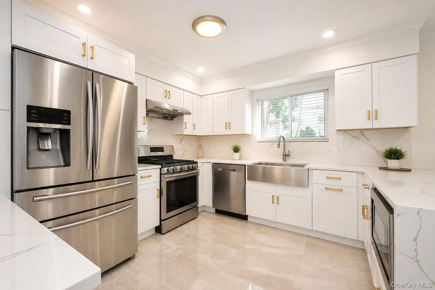 7 Shirra Avenue, New York, NY, 3 Bedrooms Bedrooms, 6 Rooms Rooms,1 BathroomBathrooms,Residential,For Rent,Shirra,0,1046234 7 Shirra Avenue, New York, NY, 3 Bedrooms Bedrooms, 6 Rooms Rooms,1 BathroomBathrooms,Residential,For Rent,Shirra,0,1046234