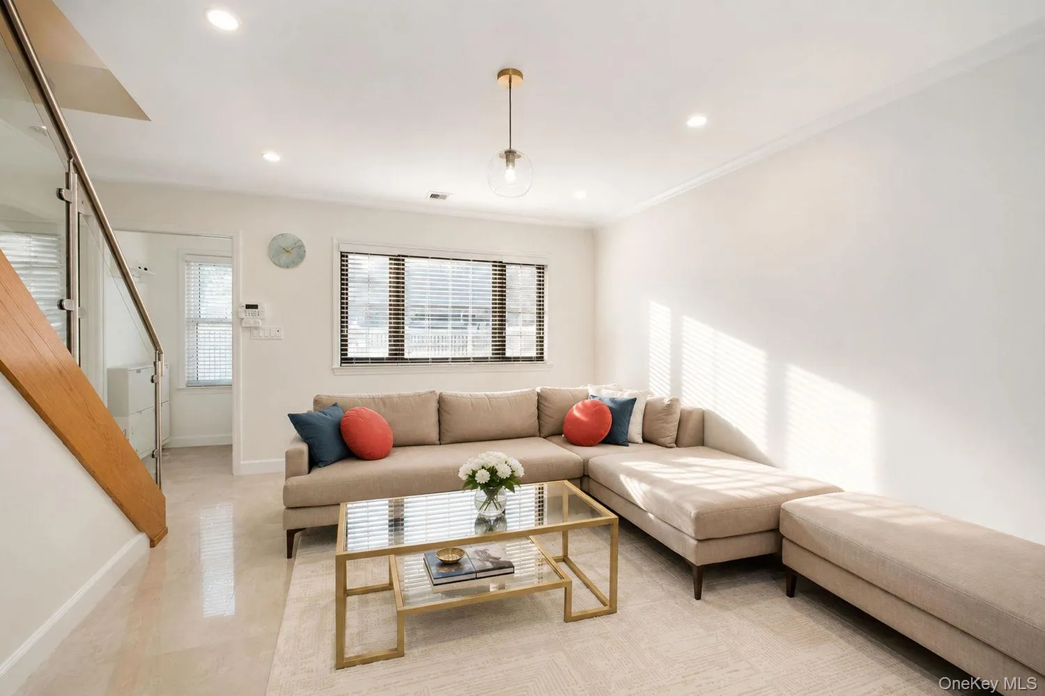 7 Shirra Avenue, New York, NY, 3 Bedrooms Bedrooms, 6 Rooms Rooms,1 BathroomBathrooms,Residential,For Rent,Shirra,0,1046234 7 Shirra Avenue, New York, NY, 3 Bedrooms Bedrooms, 6 Rooms Rooms,1 BathroomBathrooms,Residential,For Rent,Shirra,0,1046234