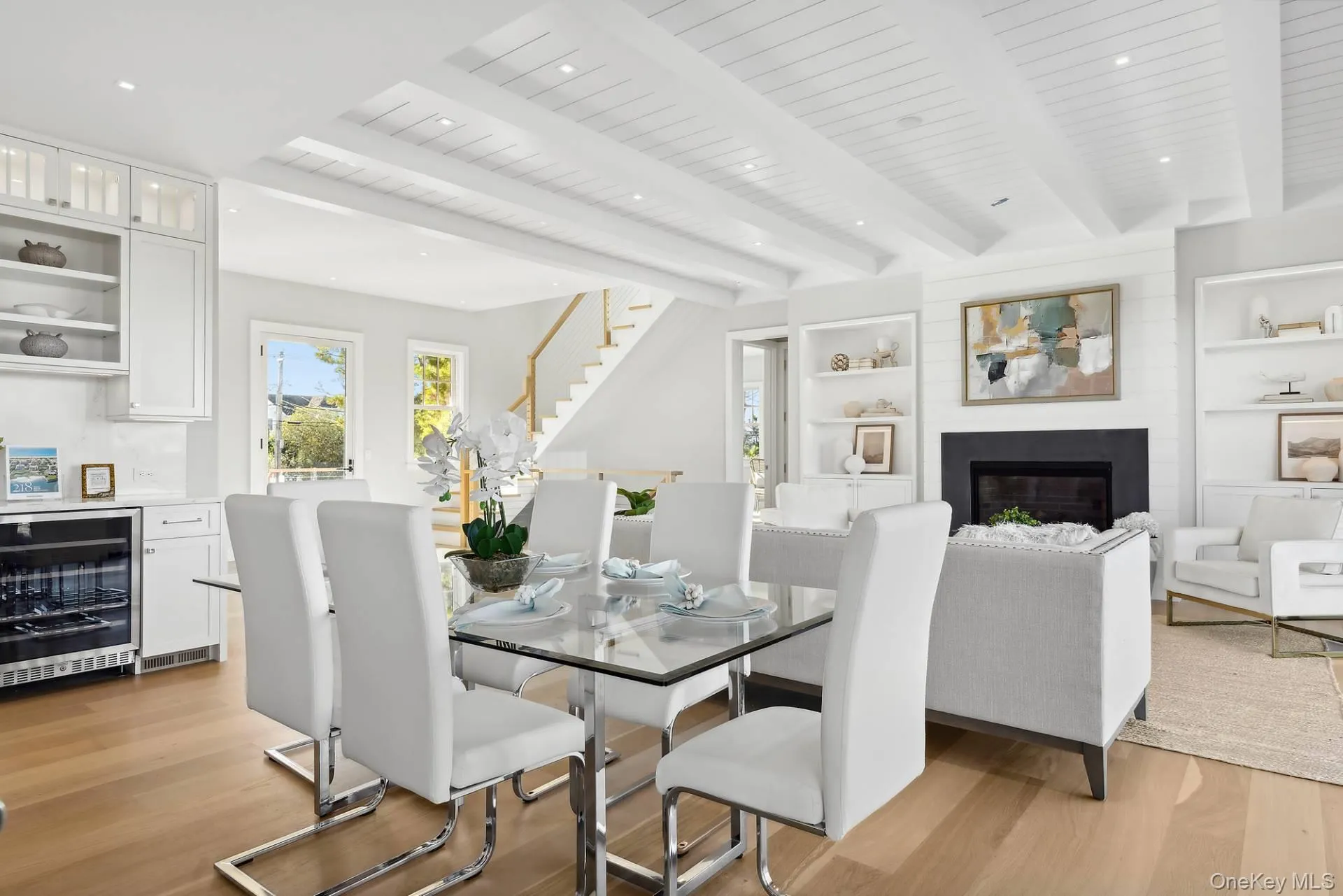 218 Dune Road, Southampton, NY, 5 Bedrooms Bedrooms, 11 Rooms Rooms,5 BathroomsBathrooms,Residential,For Rent,Dune,0,1046251 218 Dune Road, Southampton, NY, 5 Bedrooms Bedrooms, 11 Rooms Rooms,5 BathroomsBathrooms,Residential,For Rent,Dune,0,1046251