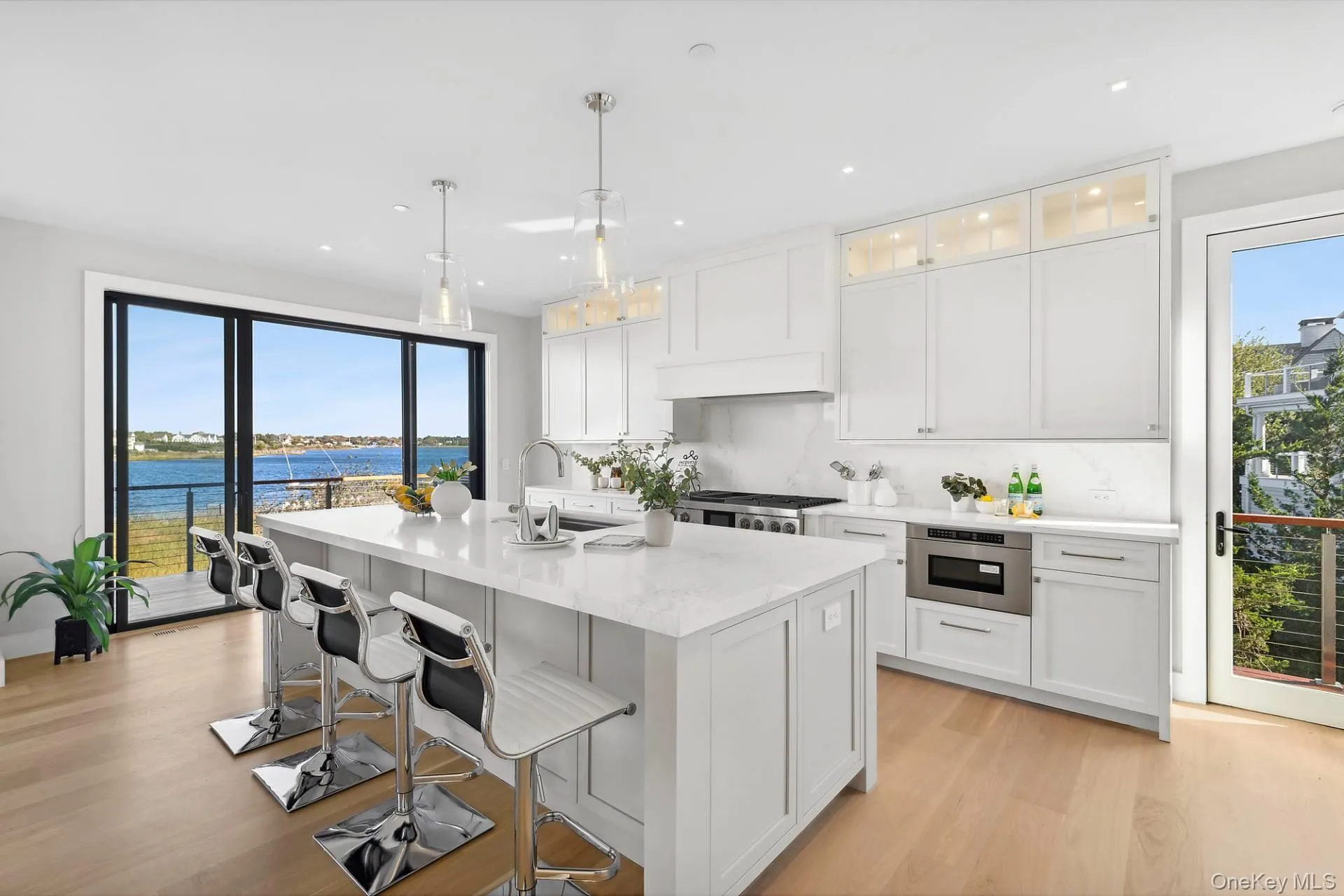 218 Dune Road, Southampton, NY, 5 Bedrooms Bedrooms, 11 Rooms Rooms,5 BathroomsBathrooms,Residential,For Rent,Dune,0,1046251 218 Dune Road, Southampton, NY, 5 Bedrooms Bedrooms, 11 Rooms Rooms,5 BathroomsBathrooms,Residential,For Rent,Dune,0,1046251