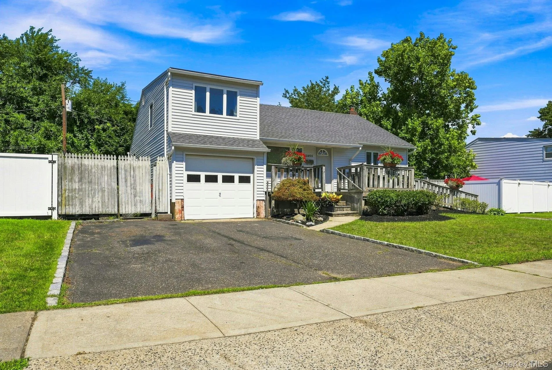 3905 Clove Ct Seaford NY 11783 3905 Clove Ct Seaford NY 11783